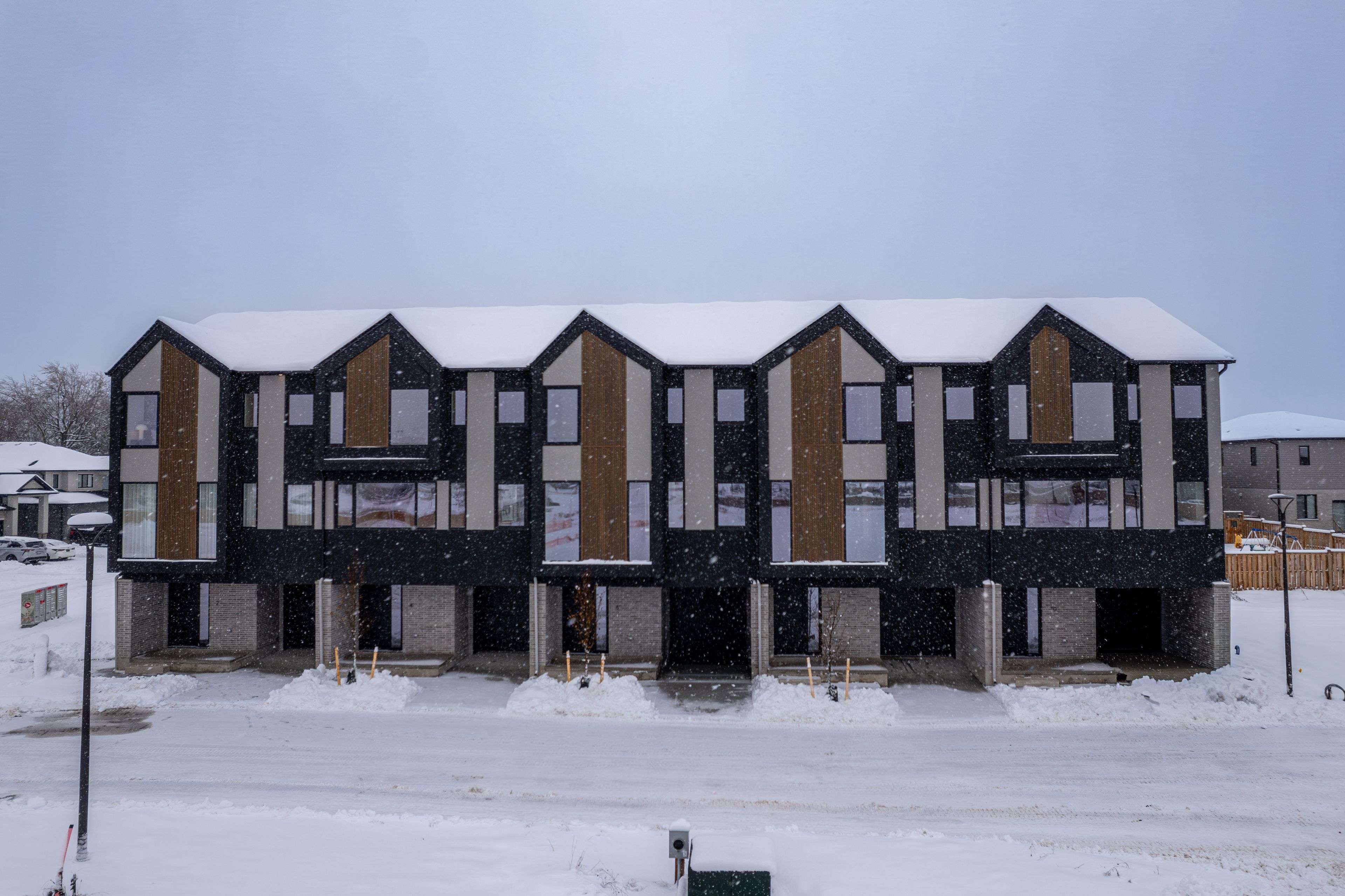 London South, ON N6L 0H3,3090 Petty RD #2