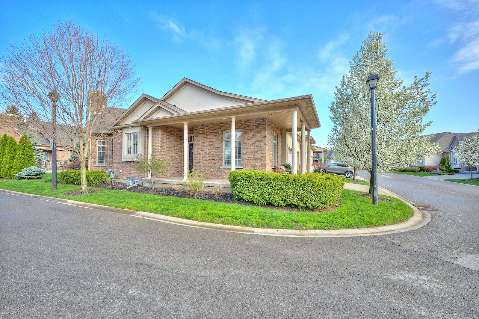 Niagara Falls, ON L2H 0E8,3232 Montrose RD #42