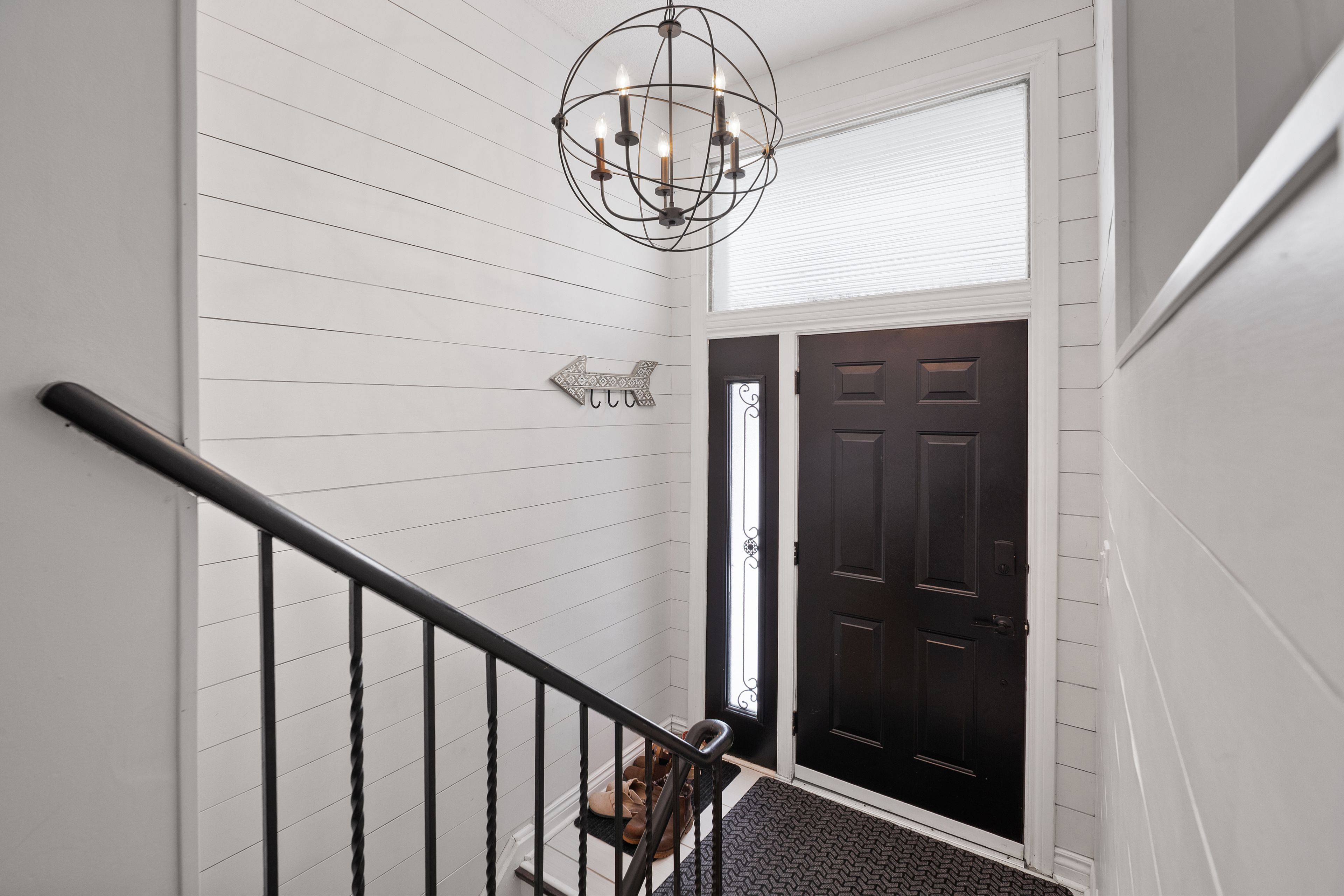 North Bay, ON P1A 2V3,15 Tweedsmuir DR