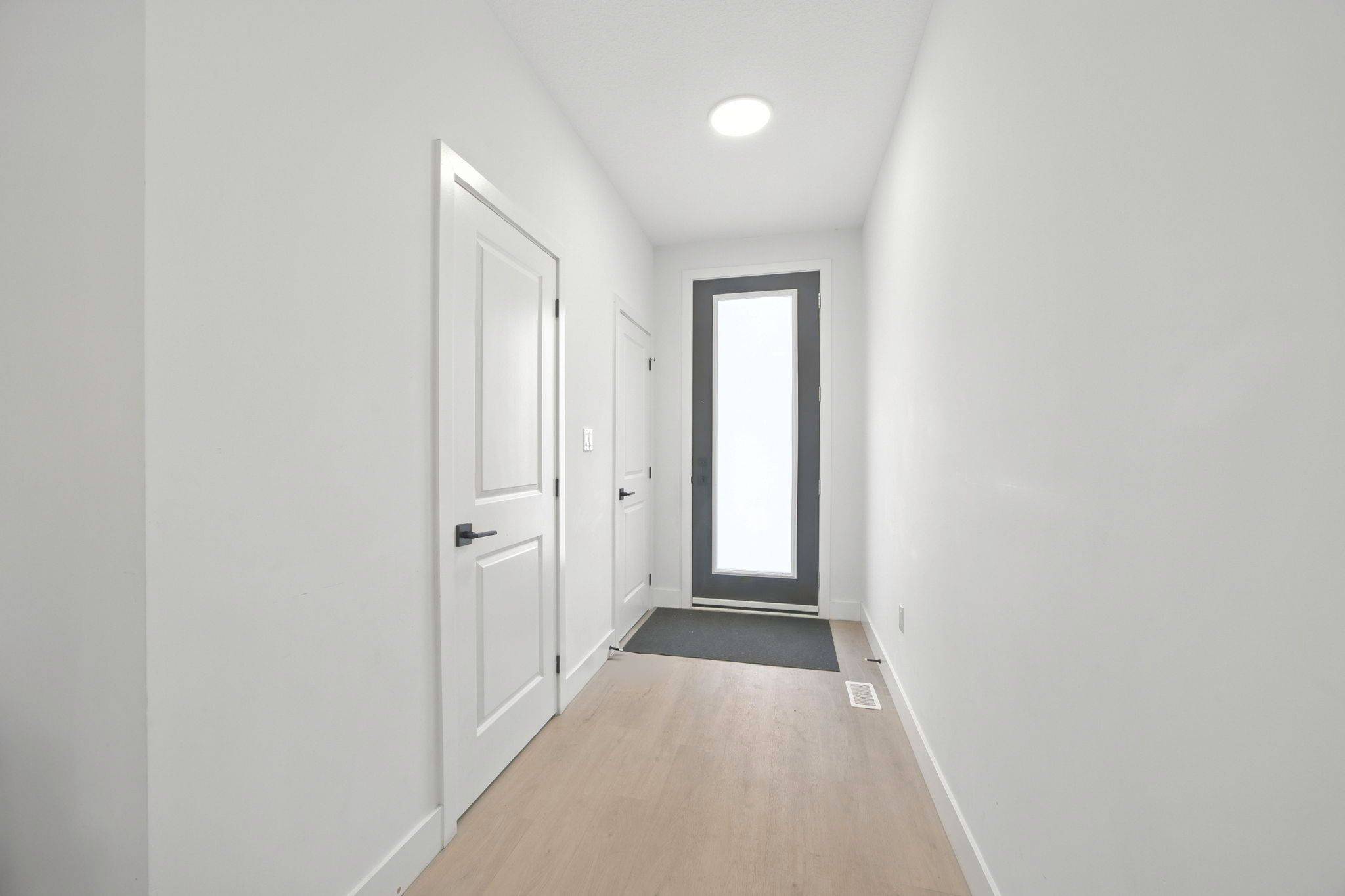 London North, ON N6G 3X4,1870 ALDERSBROOK Gate #28