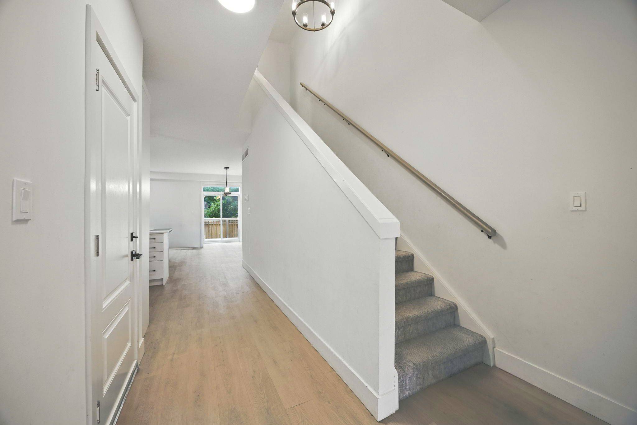 London North, ON N6G 3X4,1870 ALDERSBROOK Gate #28