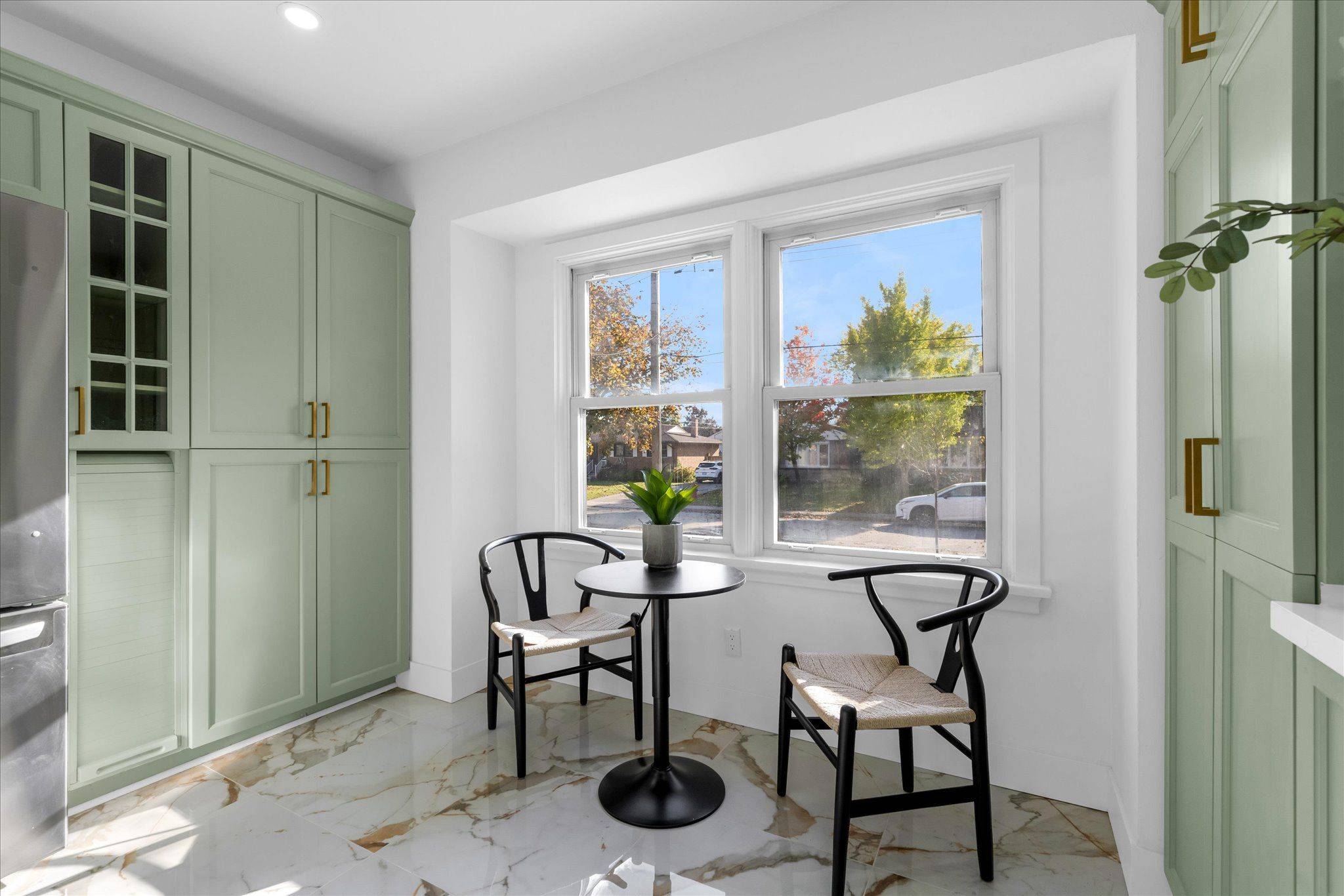 Hamilton, ON L8T 2H1,39 Grandfield ST