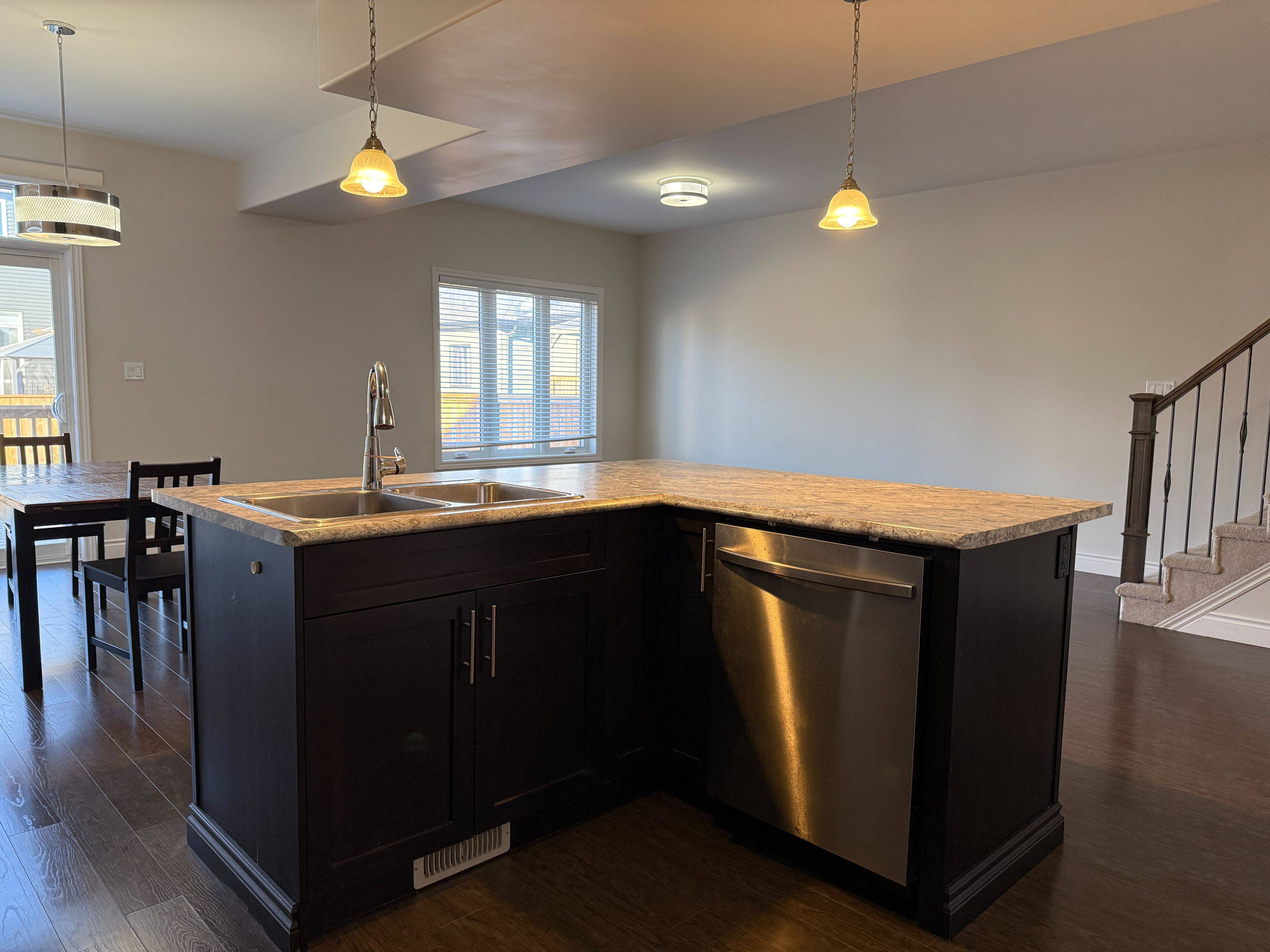 Belleville, ON K8N 4Z5,28 Primrose CRES