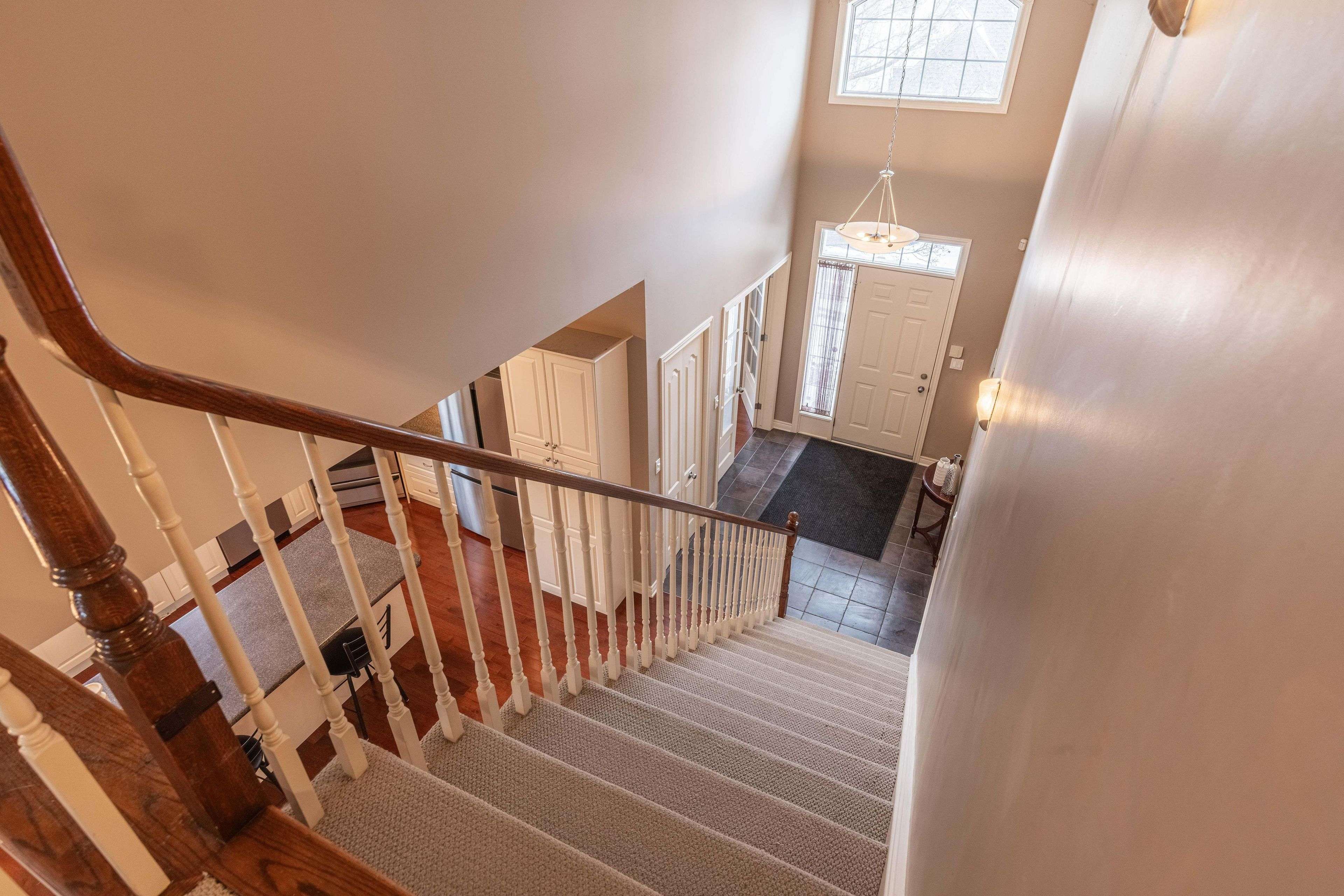 Niagara Falls, ON L2H 3M3,8142 Costabile DR #7