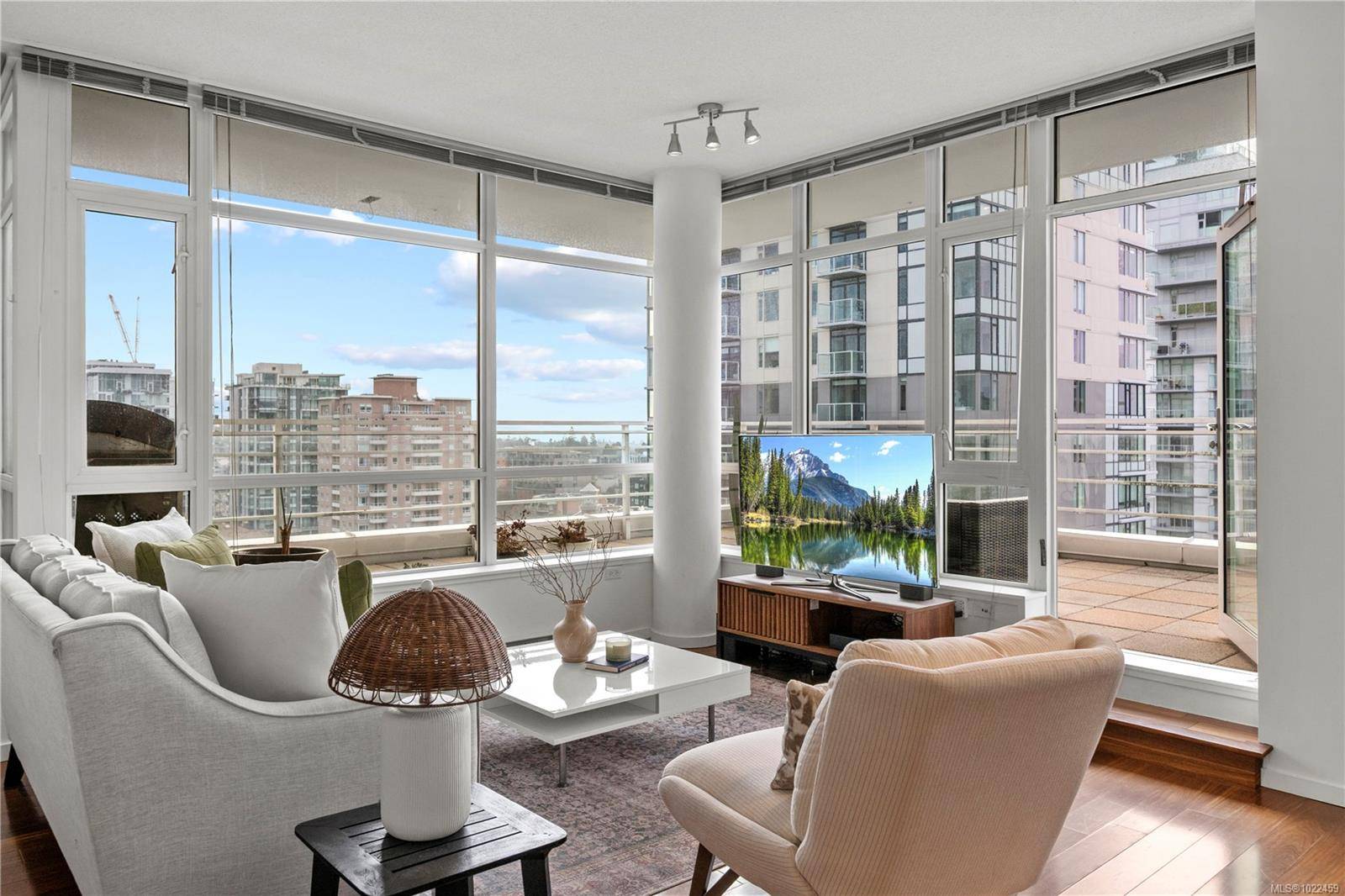 Victoria, BC V8W 1N3,834 Johnson St #1401