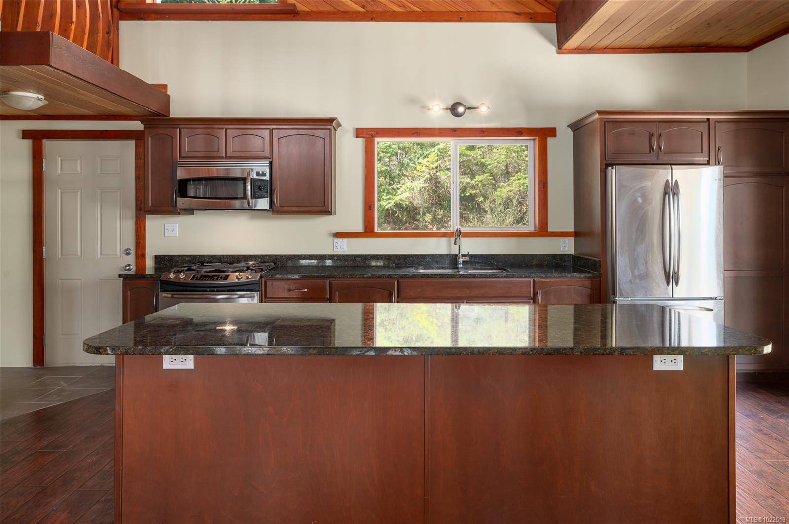 Nanaimo, BC V9X 1V1,2031 Waring Rd