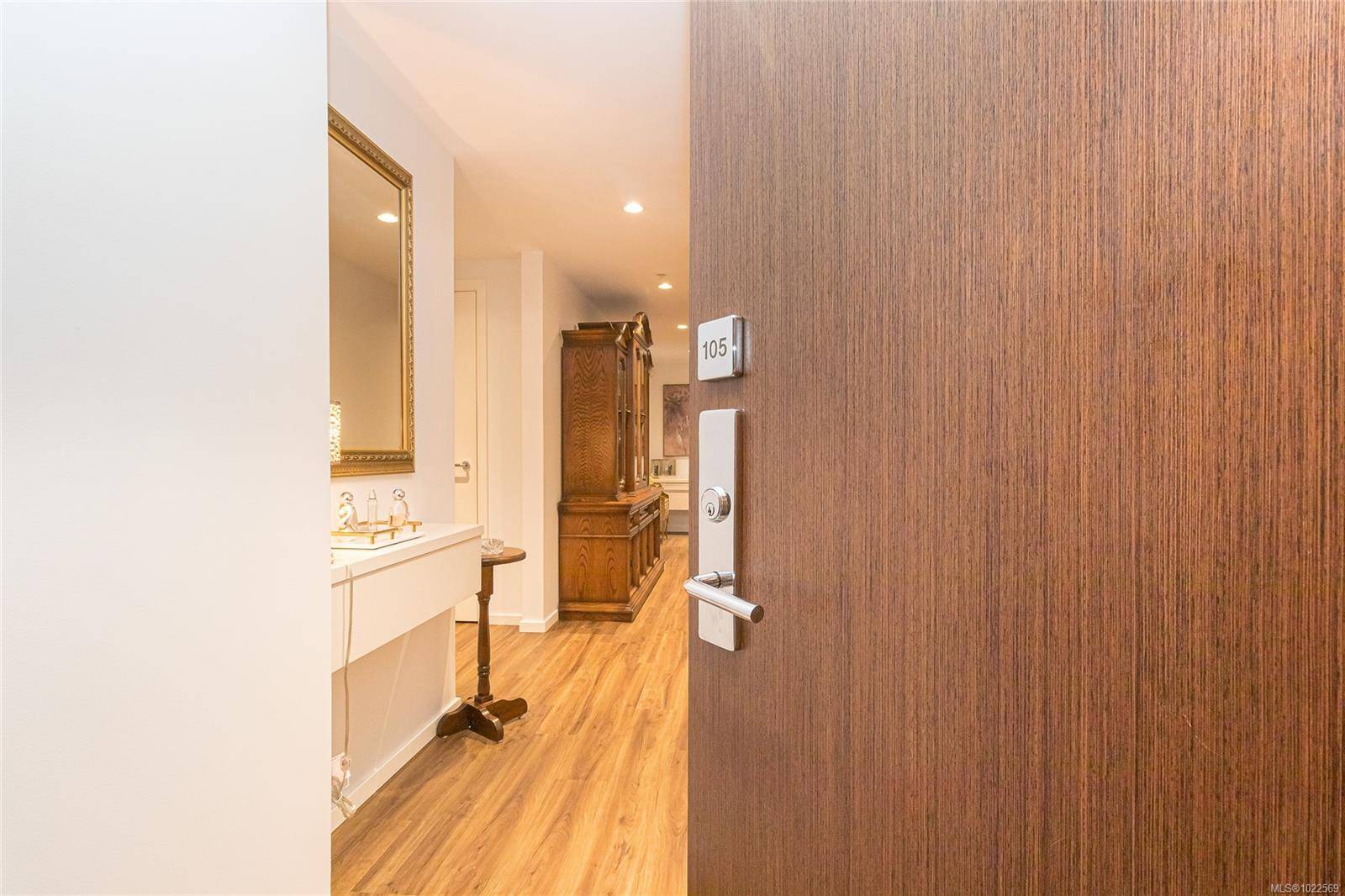 Victoria, BC V9A 0A1,100 Saghalie Rd #105