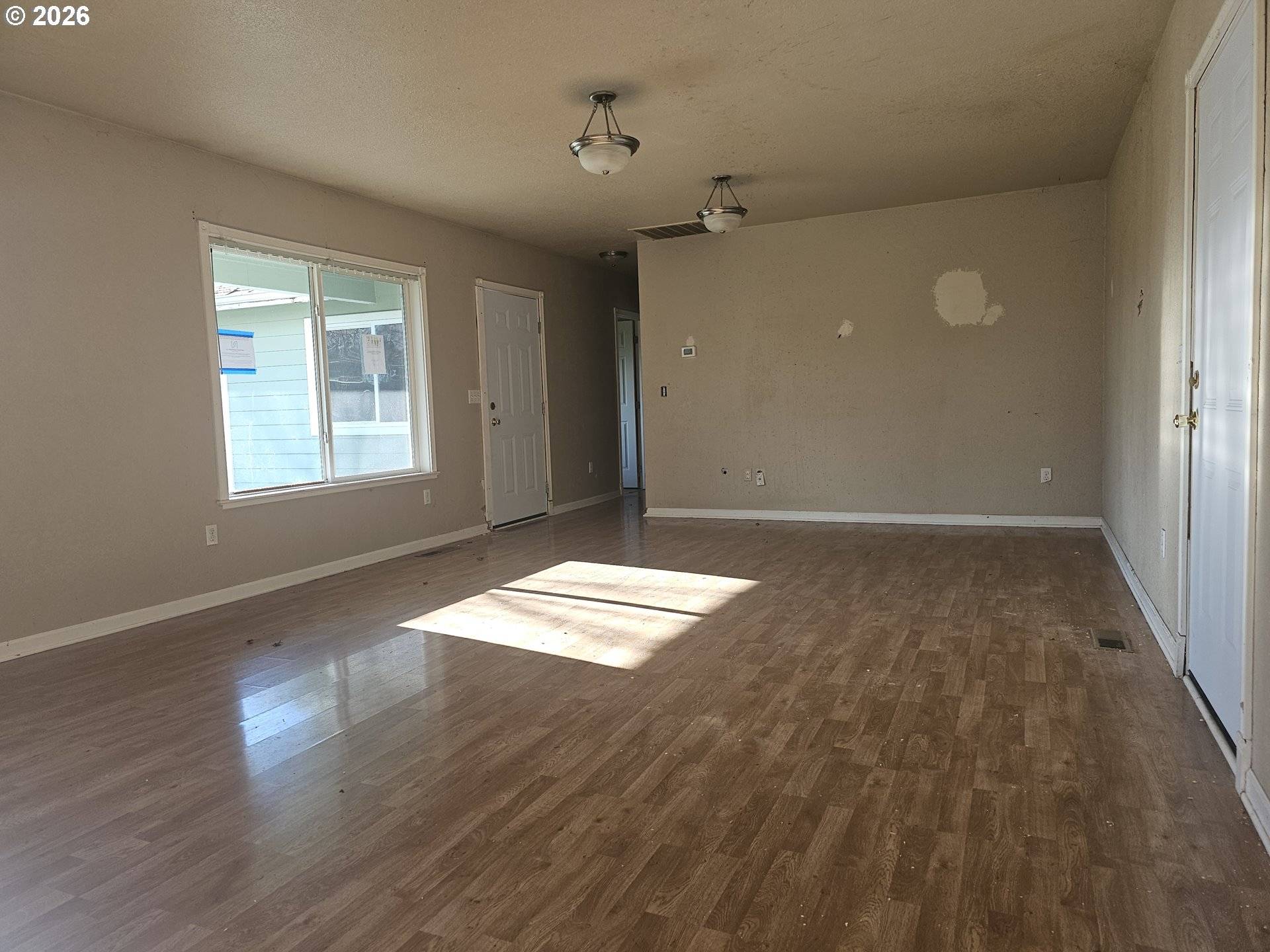 Lebanon, OR 97355,183 E DODGE ST