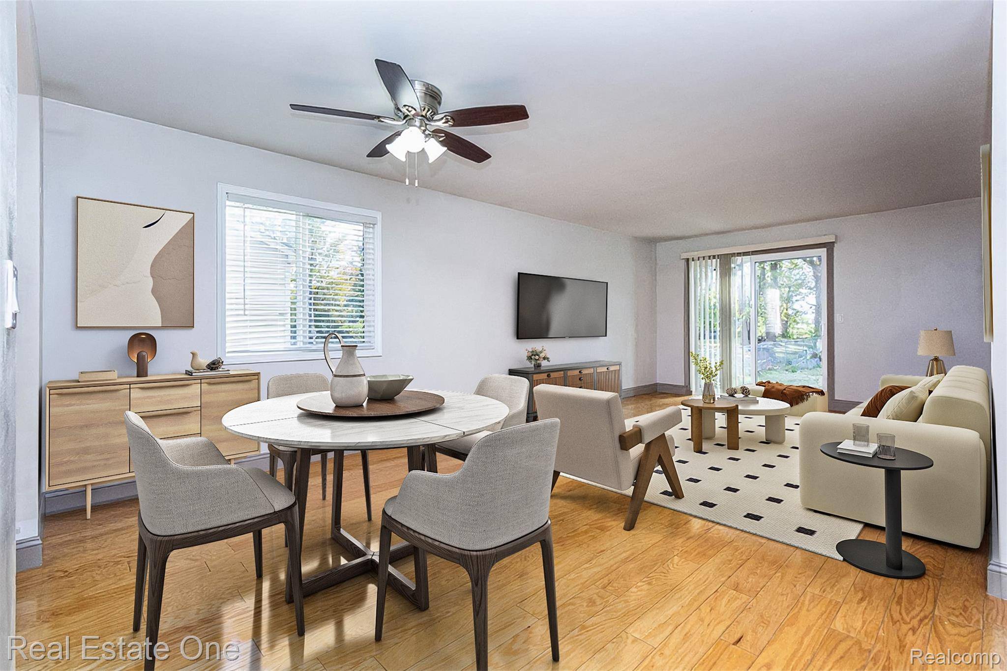 St. Clair Shores, MI 48082,33119 Robeson ST