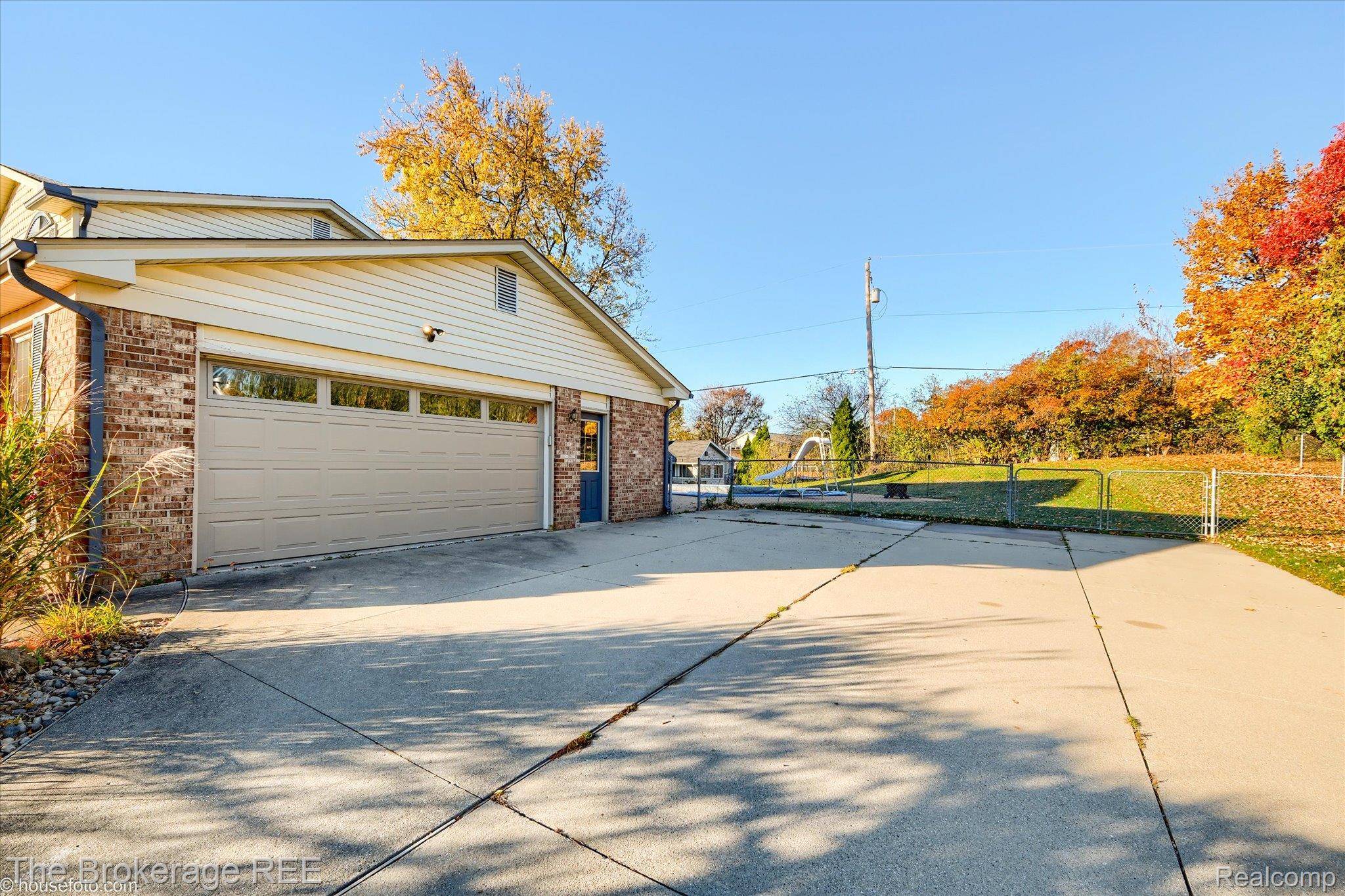 Grand Blanc, MI 48439,12882 Croftshire DR