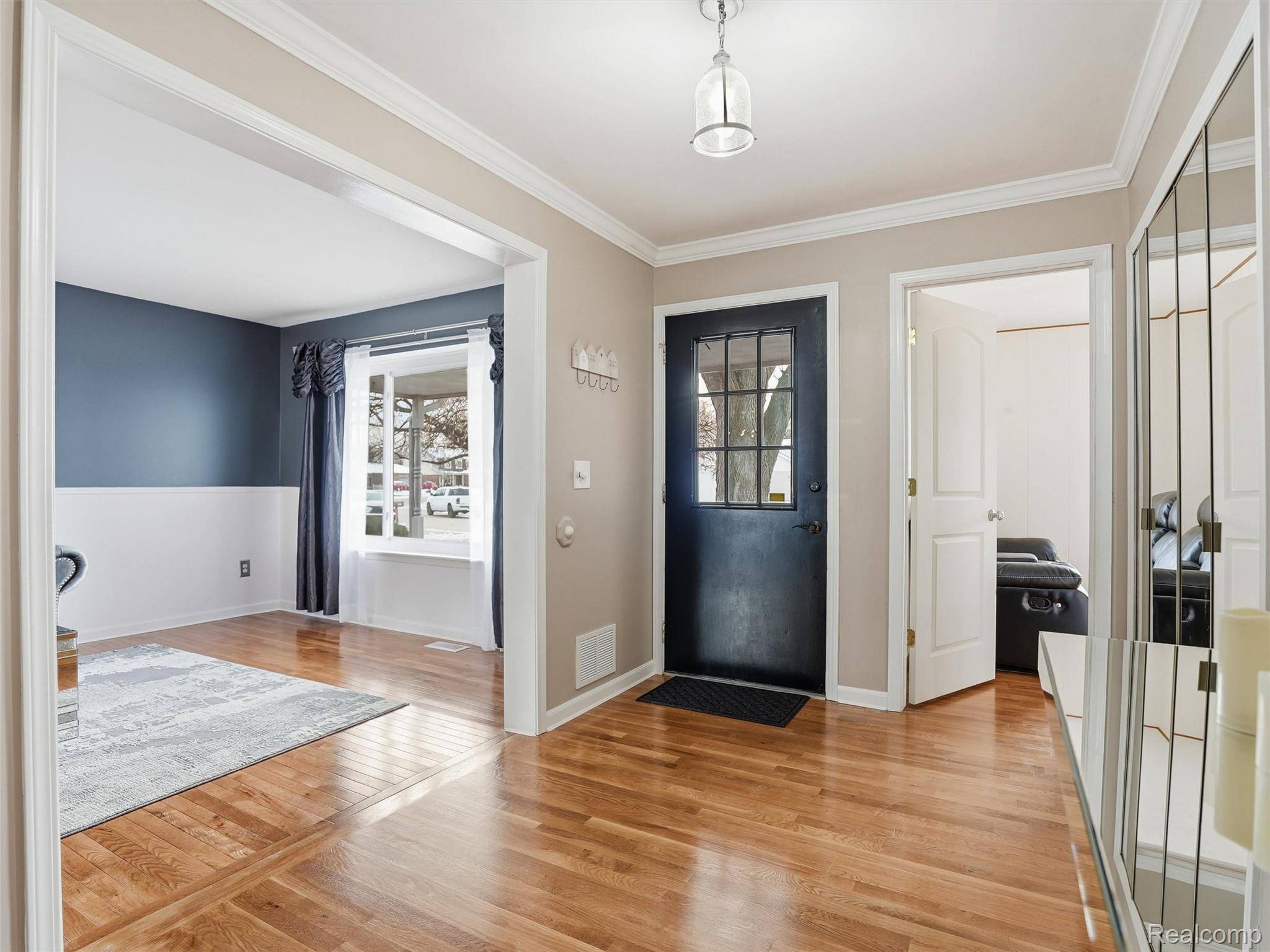 Clinton Township, MI 48038,15569 Stockton DR