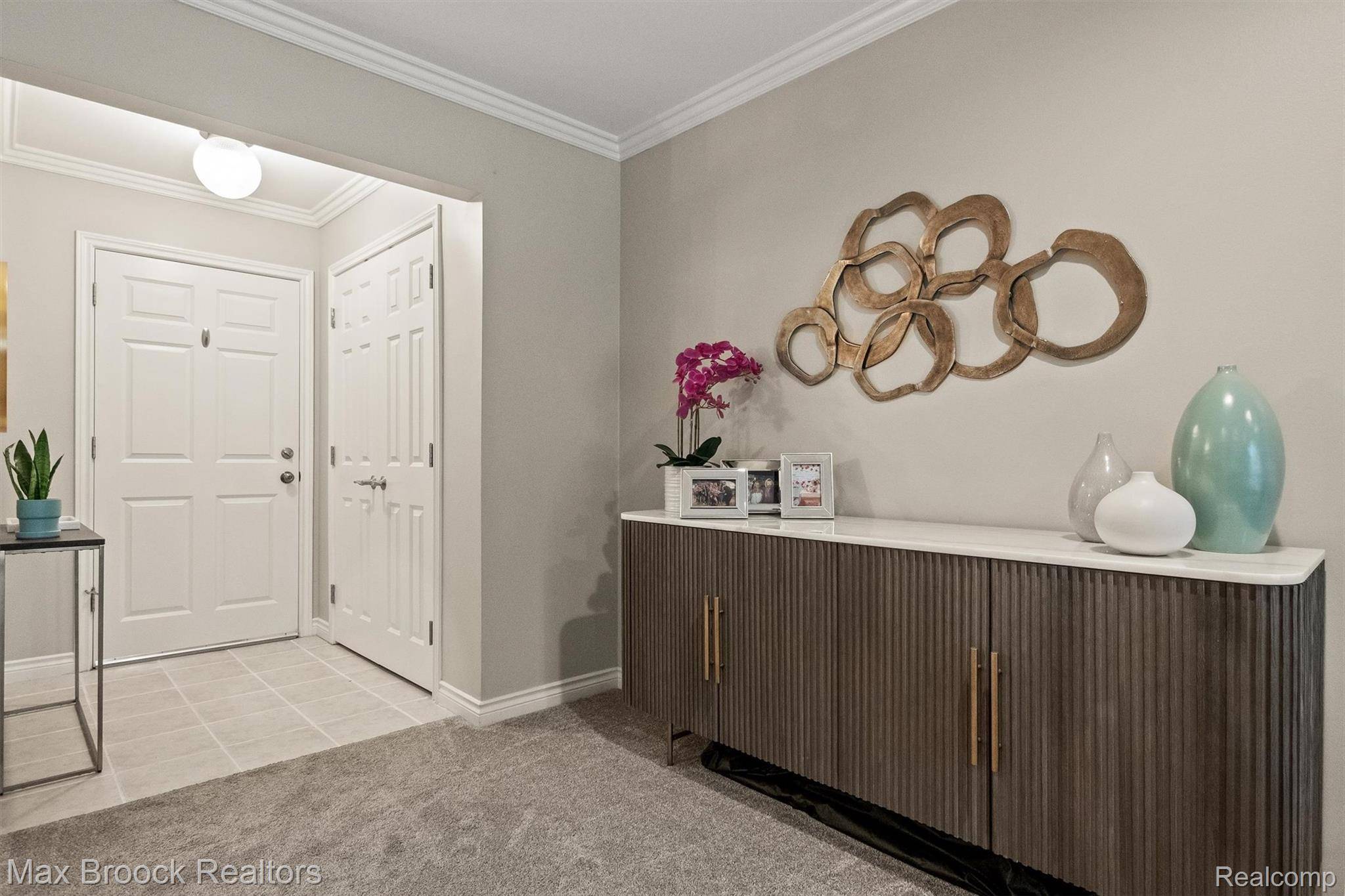 Birmingham, MI 48009,1115 N Old Woodward  #76 AVE