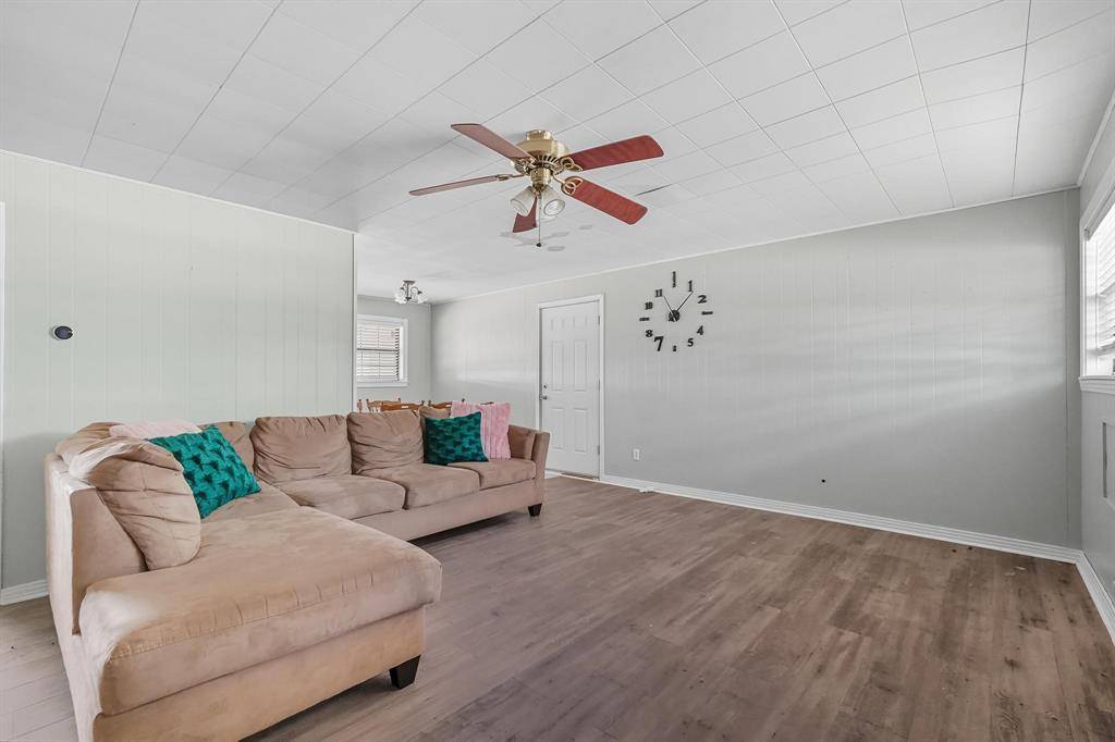 Aspermont, TX 79502,1452 Mccarty Street