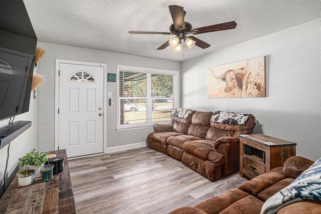 Cleburne, TX 76033,807 Poindexter Avenue