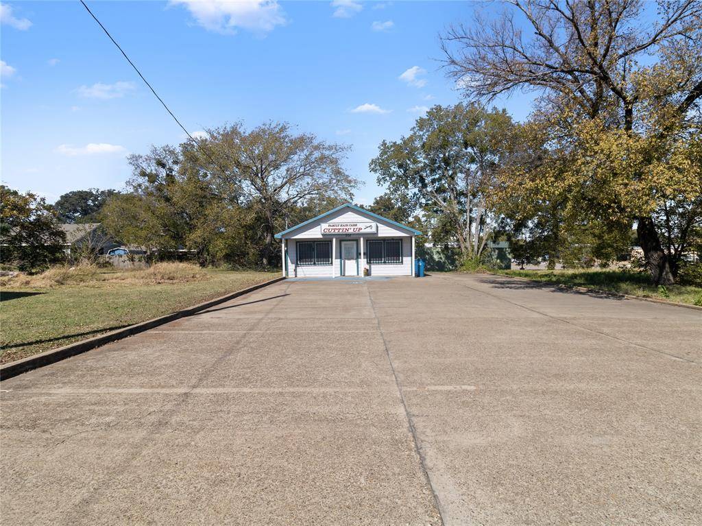 Corsicana, TX 75110,208 W 1st Avenue