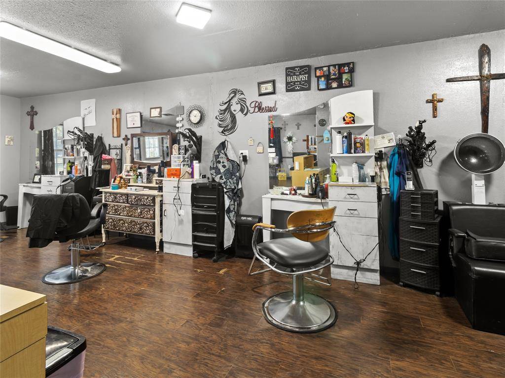 Corsicana, TX 75110,208 W 1st Avenue