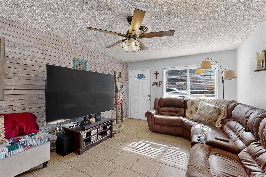 Bedford, TX 76022,1405 Bryan Drive