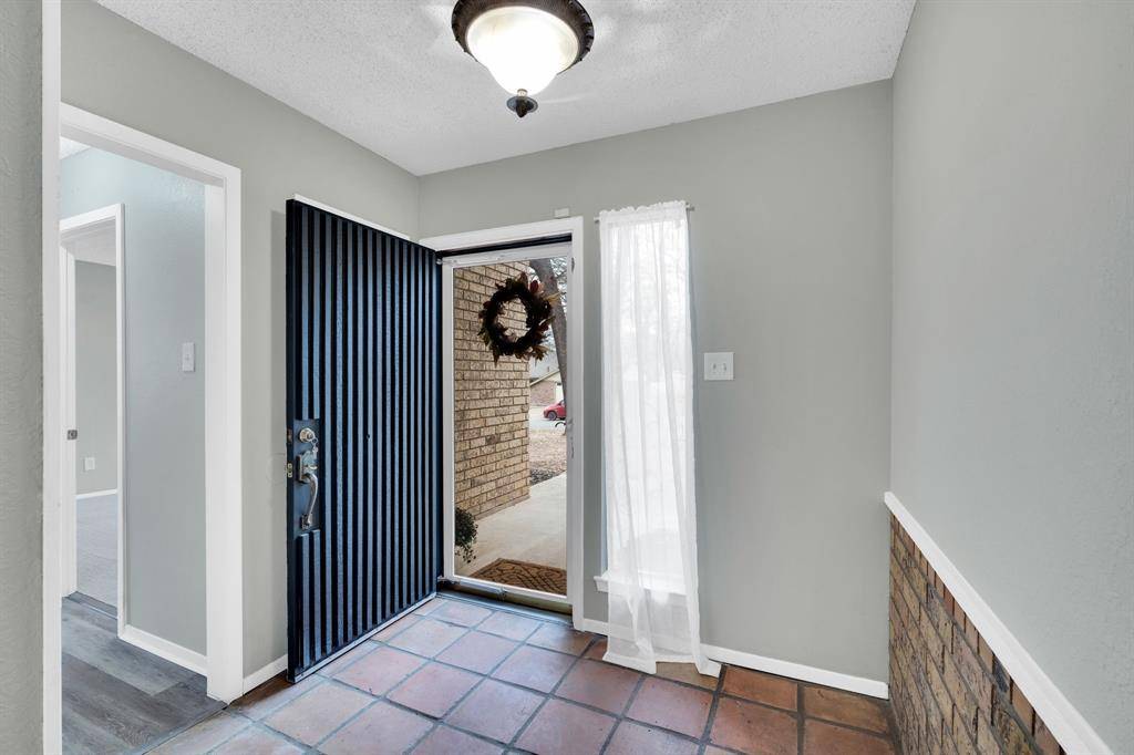 Arlington, TX 76017,4515 Indian Oaks Trail