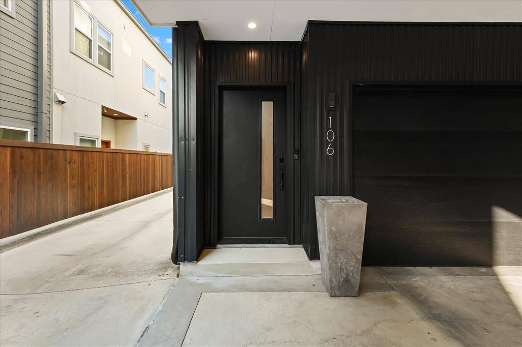 Dallas, TX 75204,2001 N Prairie Avenue #106