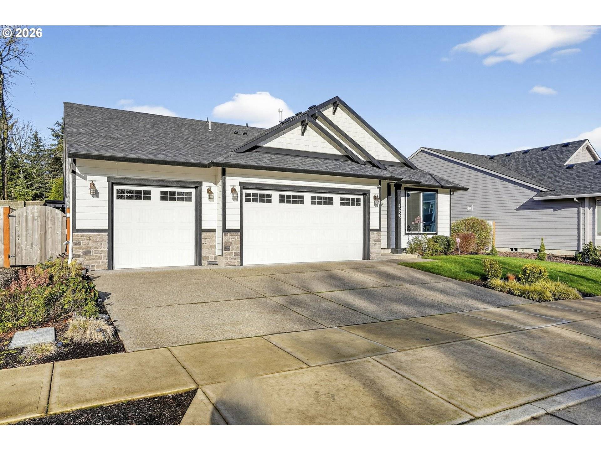 Newberg, OR 97132,4233 E WILLAKENZIE ST