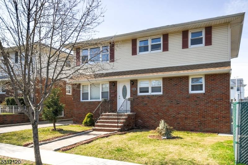 Lodi Boro, NJ 07644,12 Mckinley Ave #1