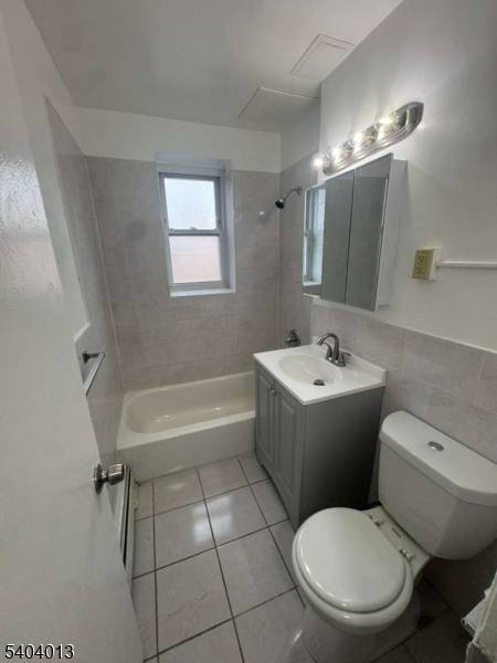 Plainfield City, NJ 07060,711 Plainfield Ave #2D