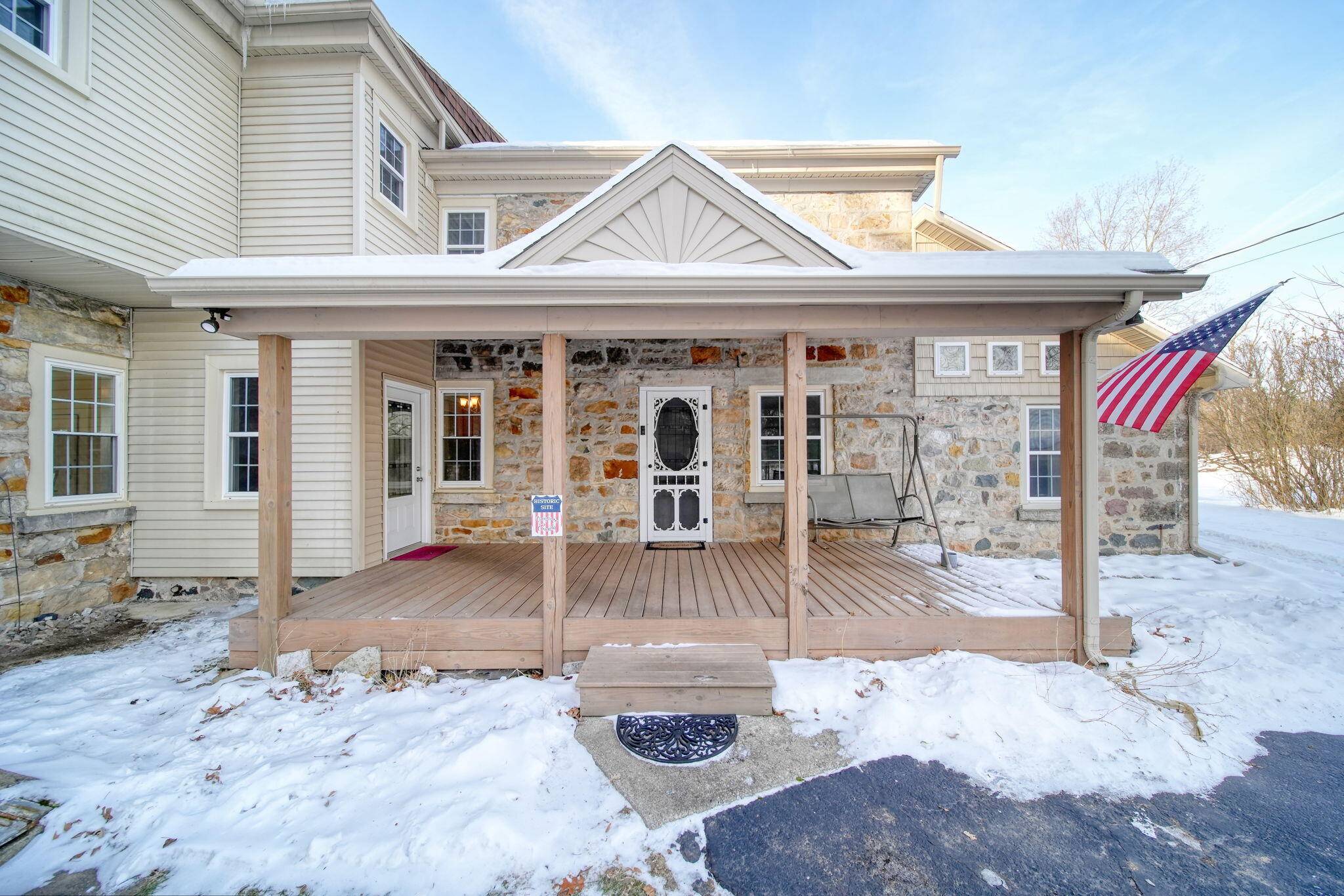 Jackson, MI 49201,208 Glasgow RD