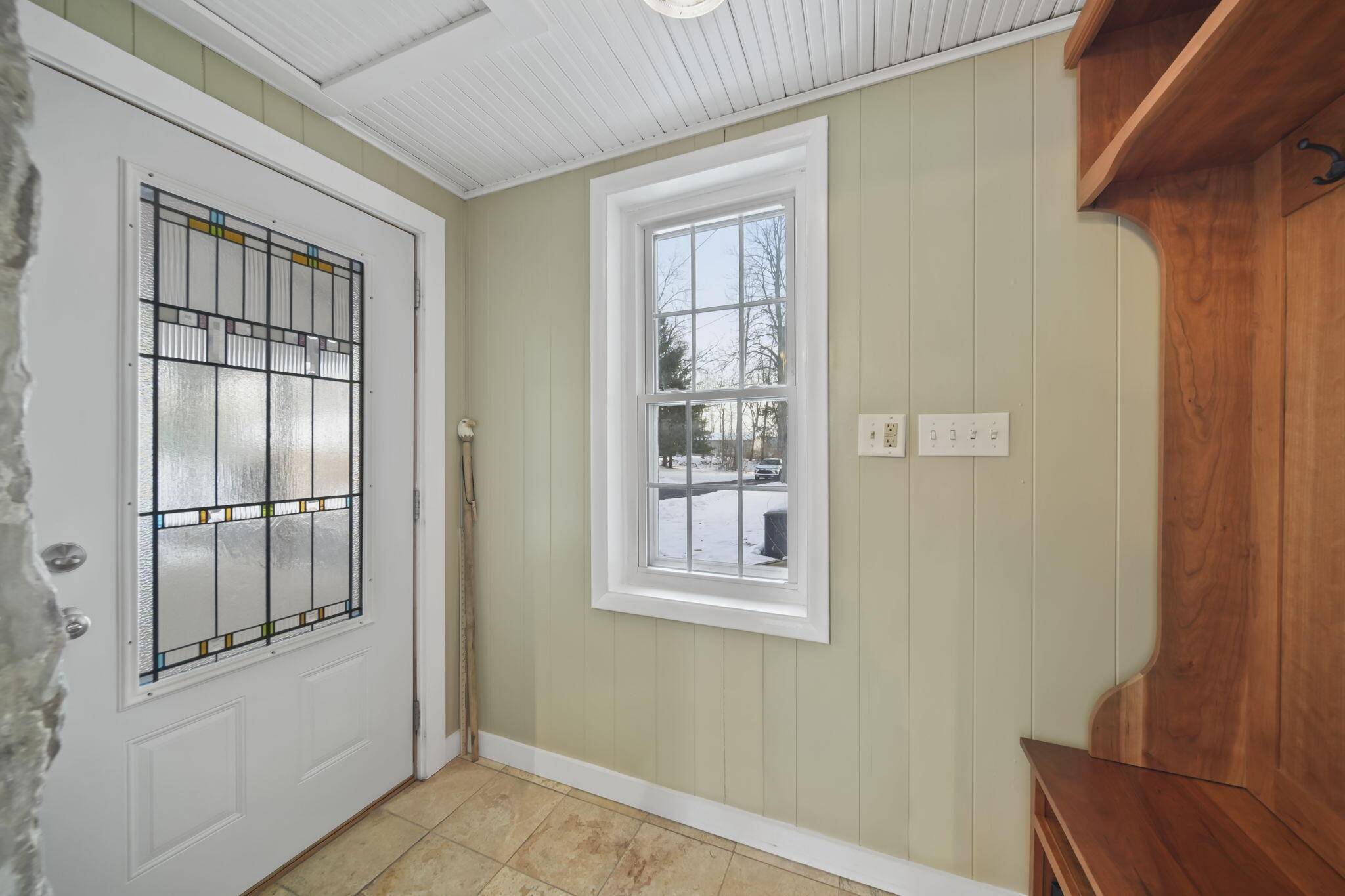 Jackson, MI 49201,208 Glasgow RD