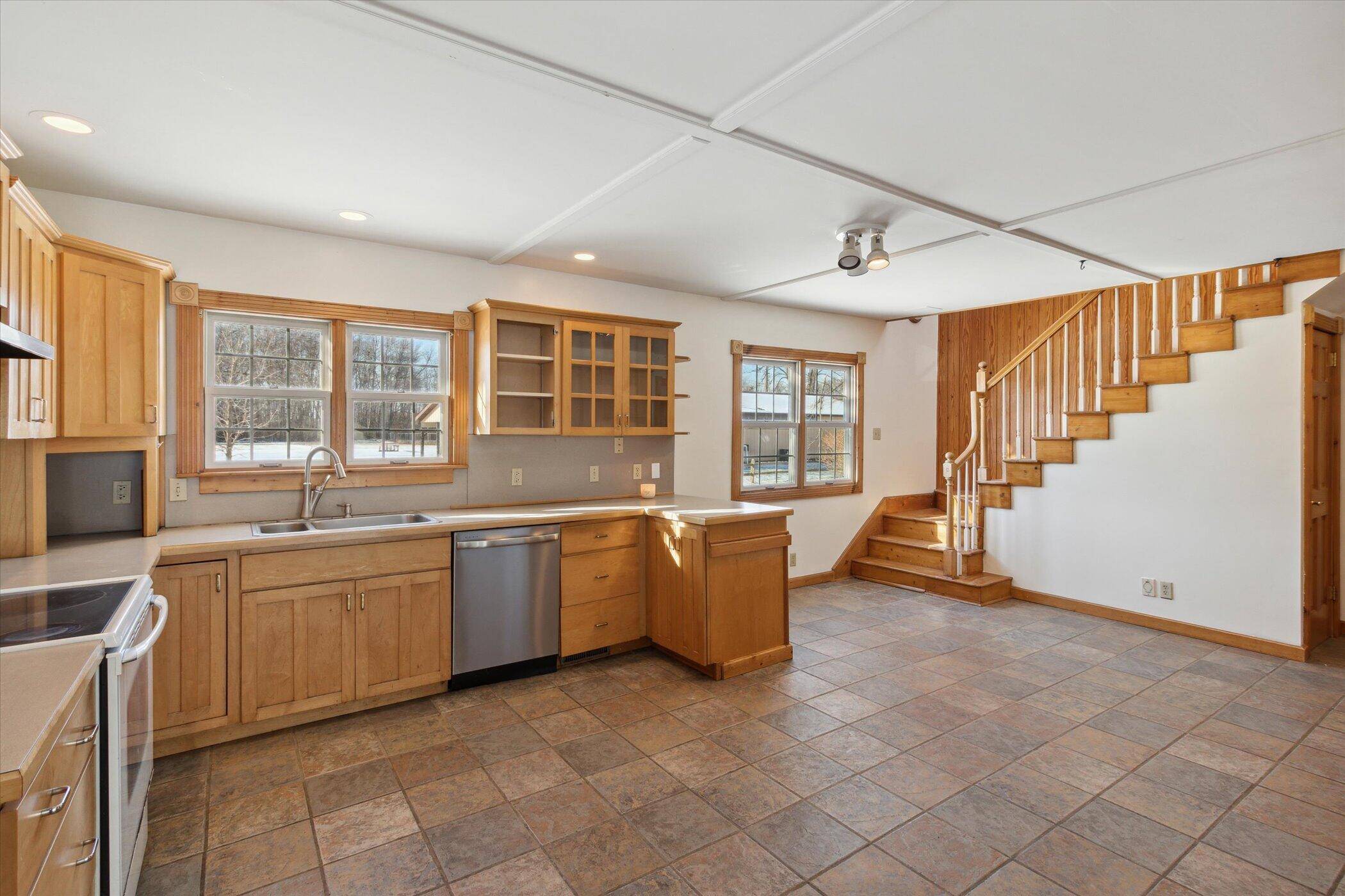 Clarklake, MI 49234,9371 Vining ST