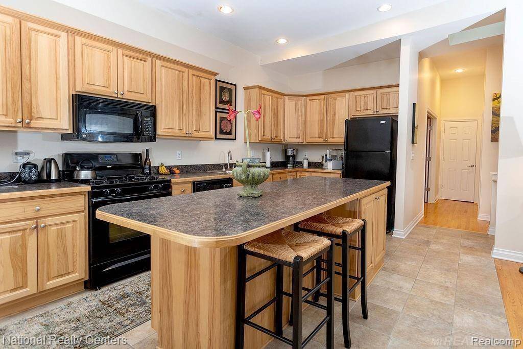 Northville, MI 48167,143 E Main ST