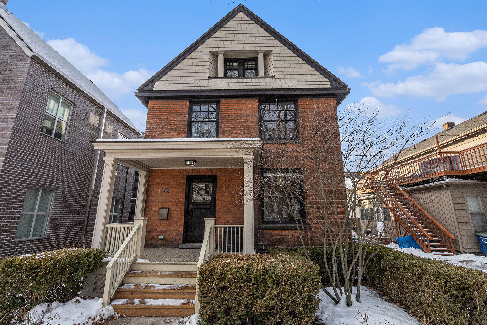 Ann Arbor, MI 48104,217 N 5th AVE