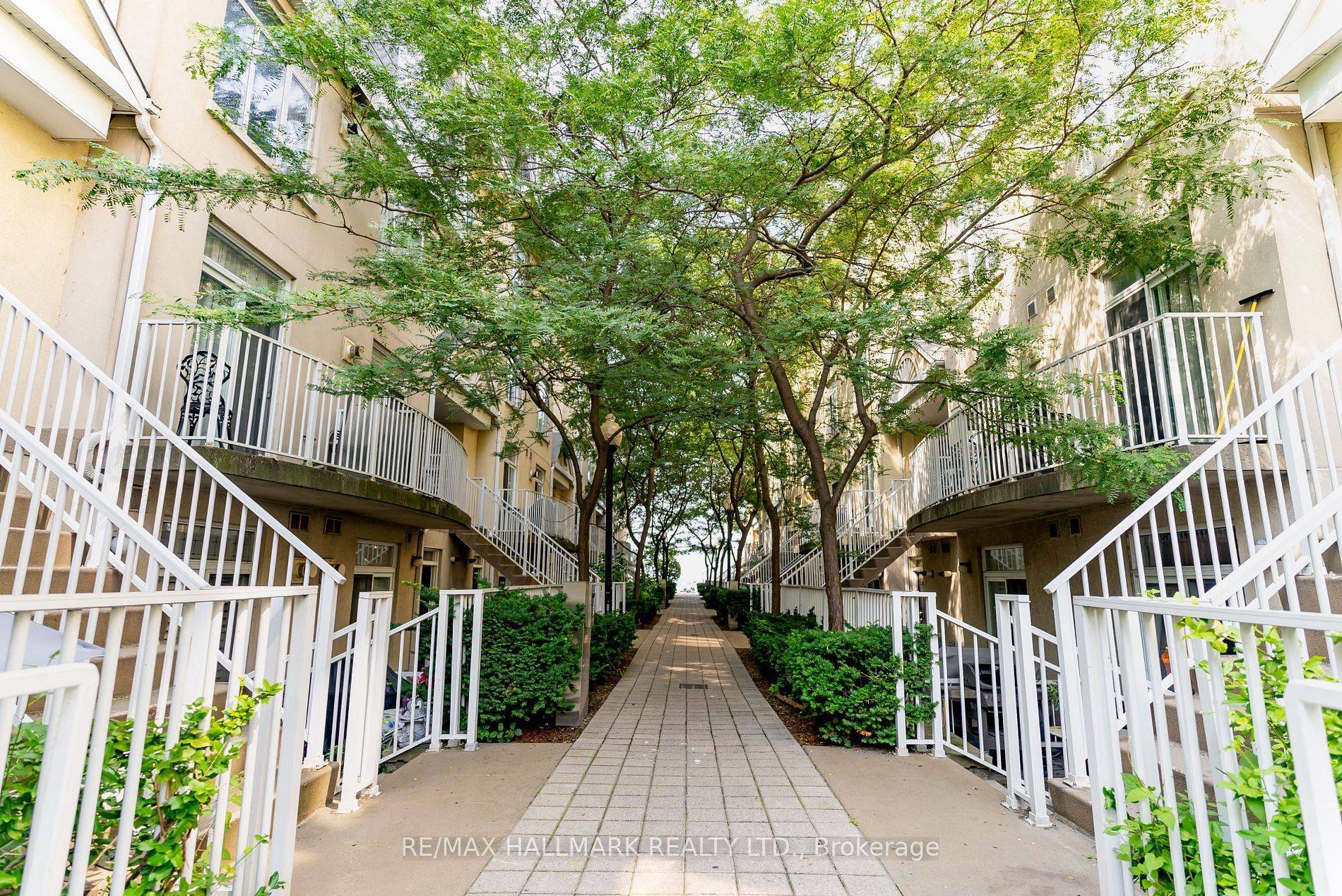 Toronto C01, ON M5V 3P4,30 Stadium RD #278