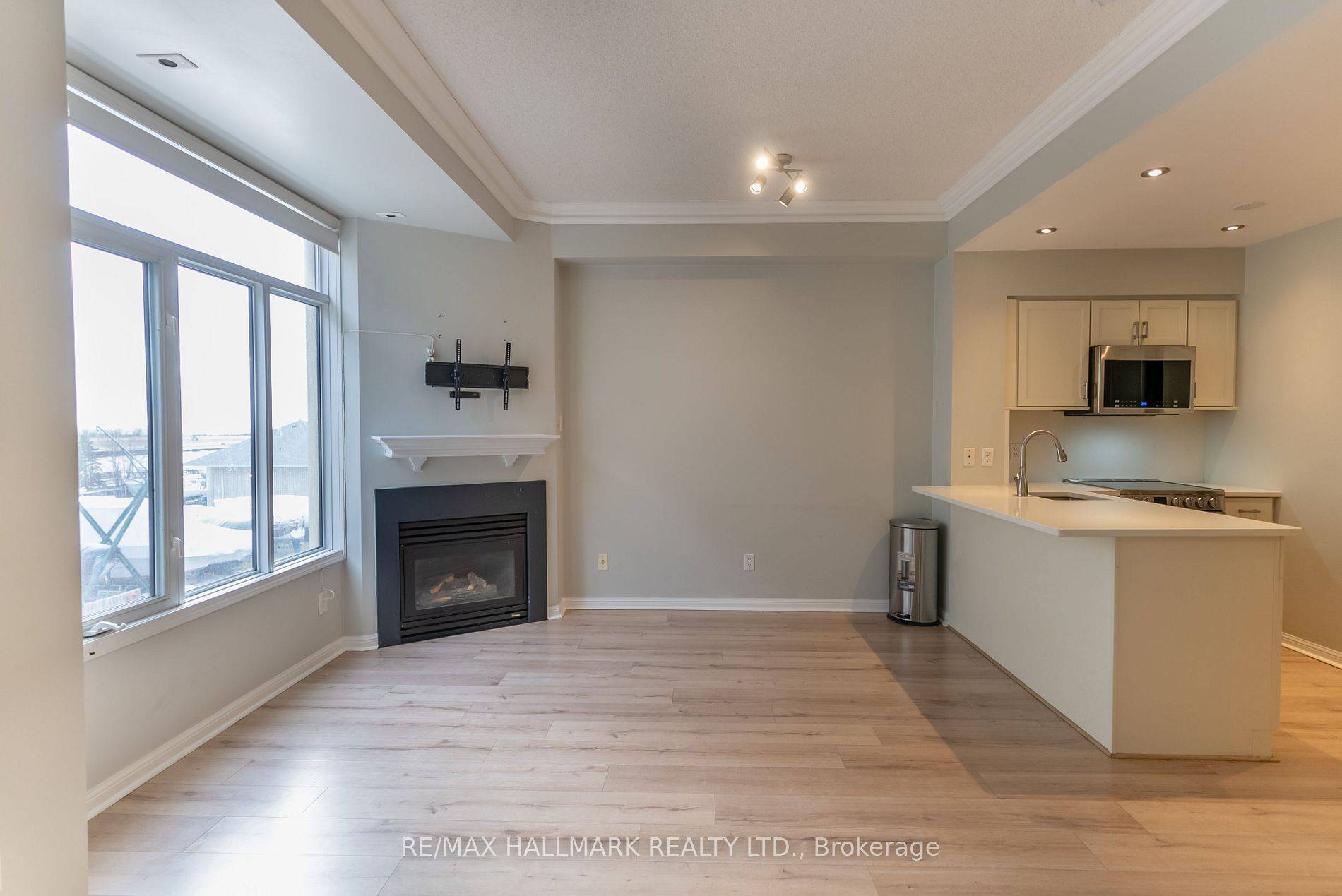 Toronto C01, ON M5V 3P4,30 Stadium RD #278