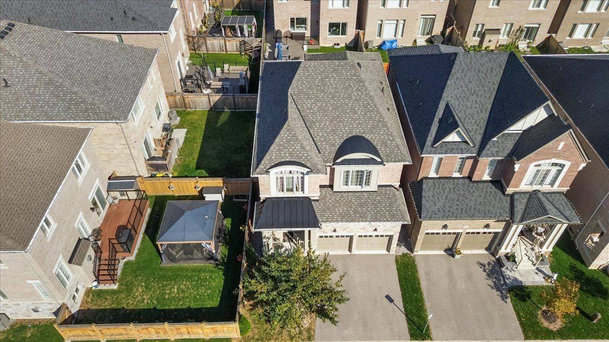 Ajax, ON L1T 3S2,9 Coates Of Arms LN N