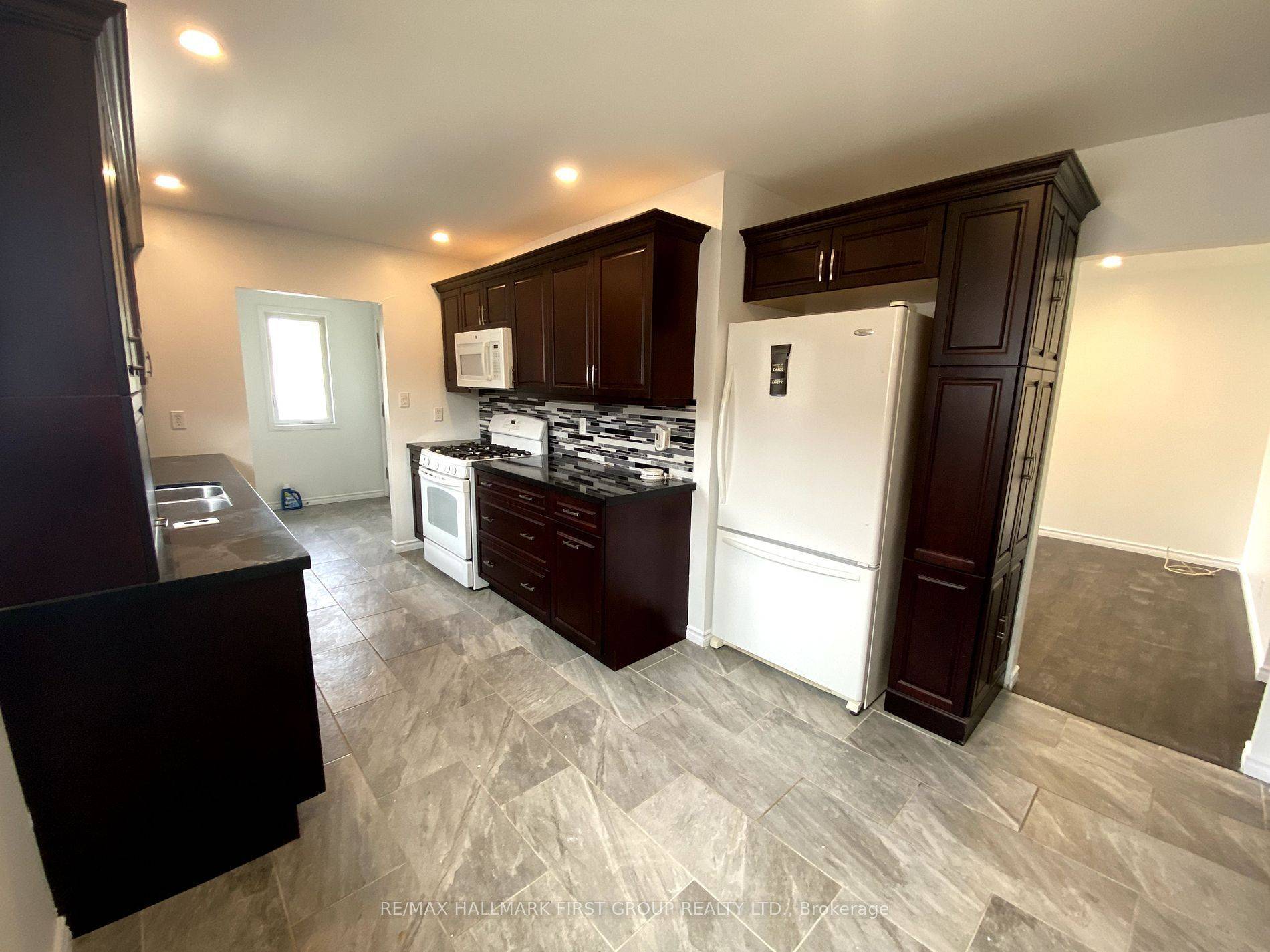 Pickering, ON L1W 2G6,973 Mink ST