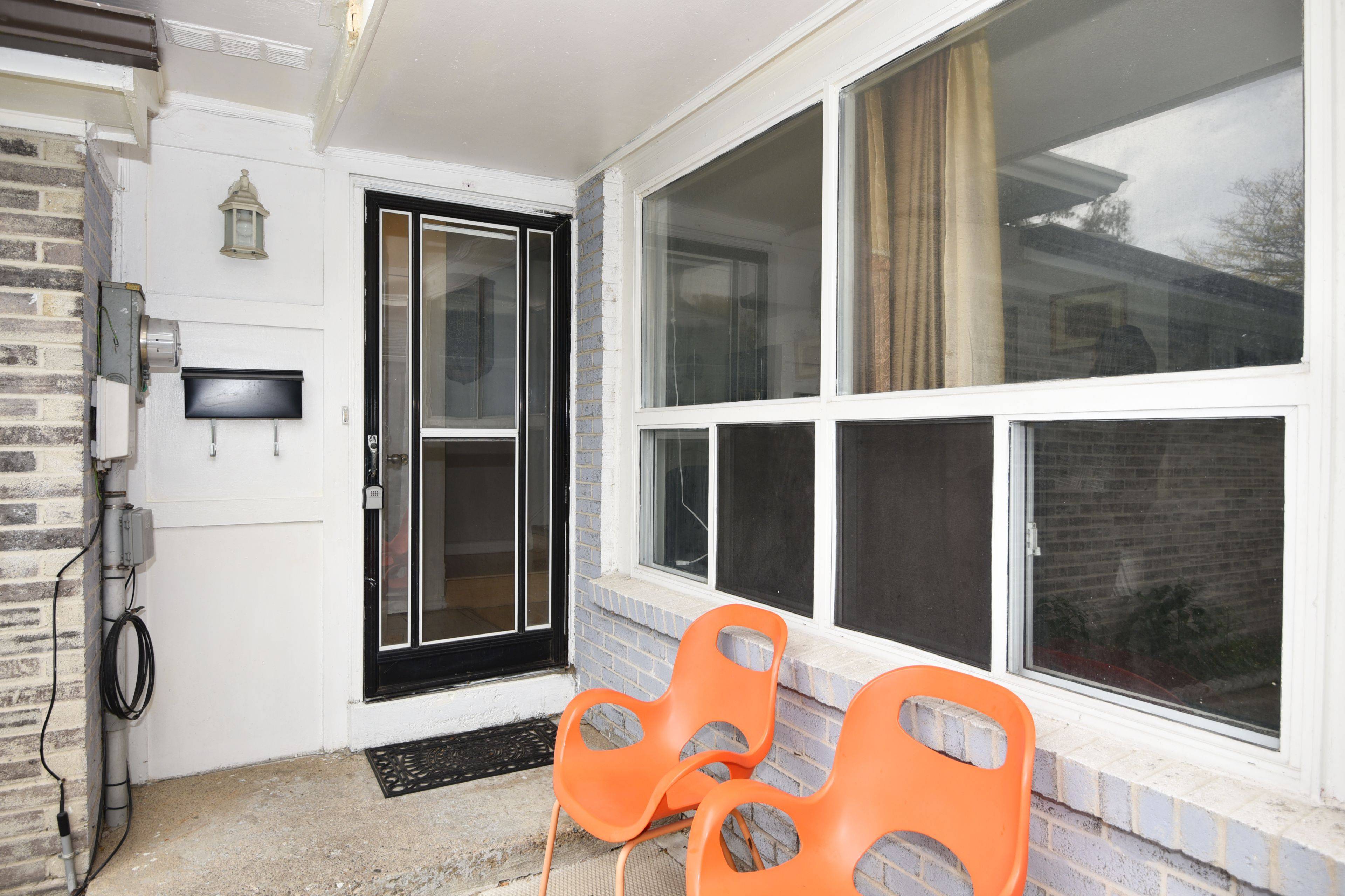 Toronto E11, ON M1B 1W4,35 Horseley Hill DR