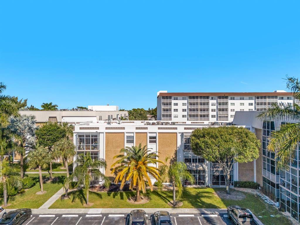 Oakland Park, FL 33334,3020 NE 16th Ave #105