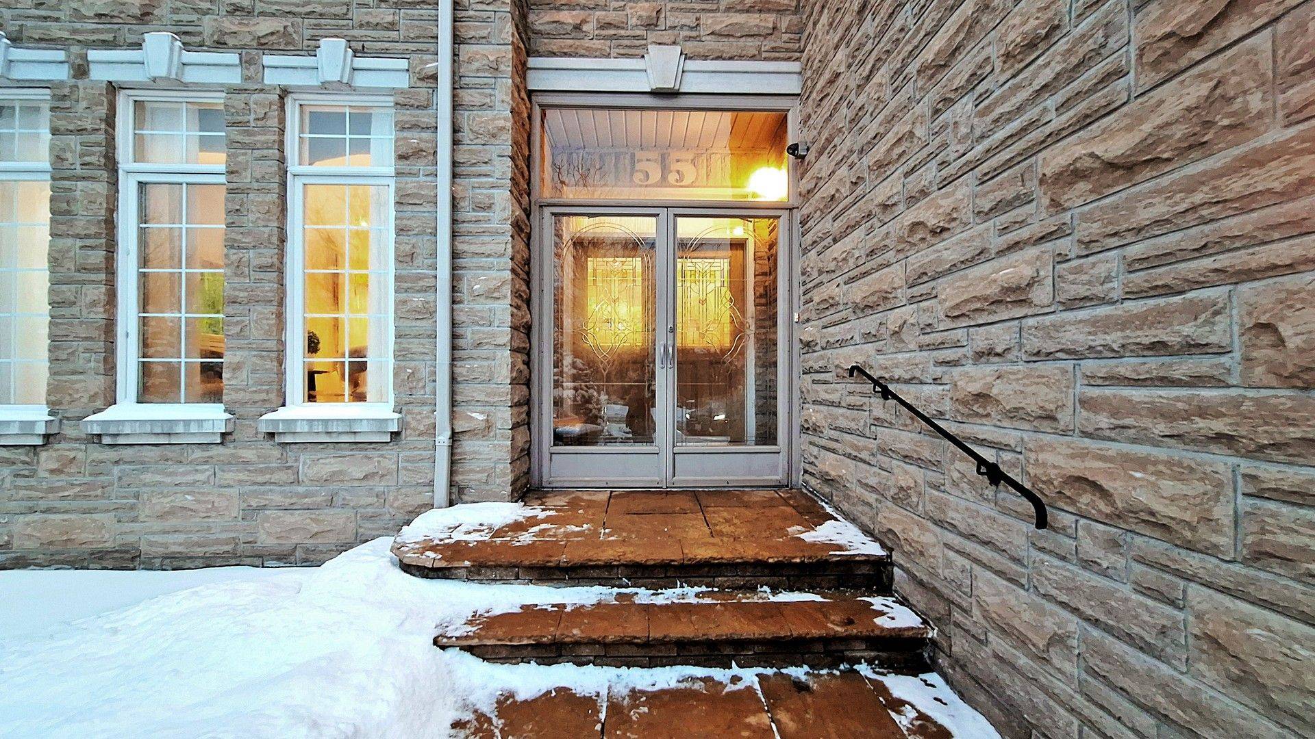 Richmond Hill, ON L5B 4B9,55 Frybrook CRES