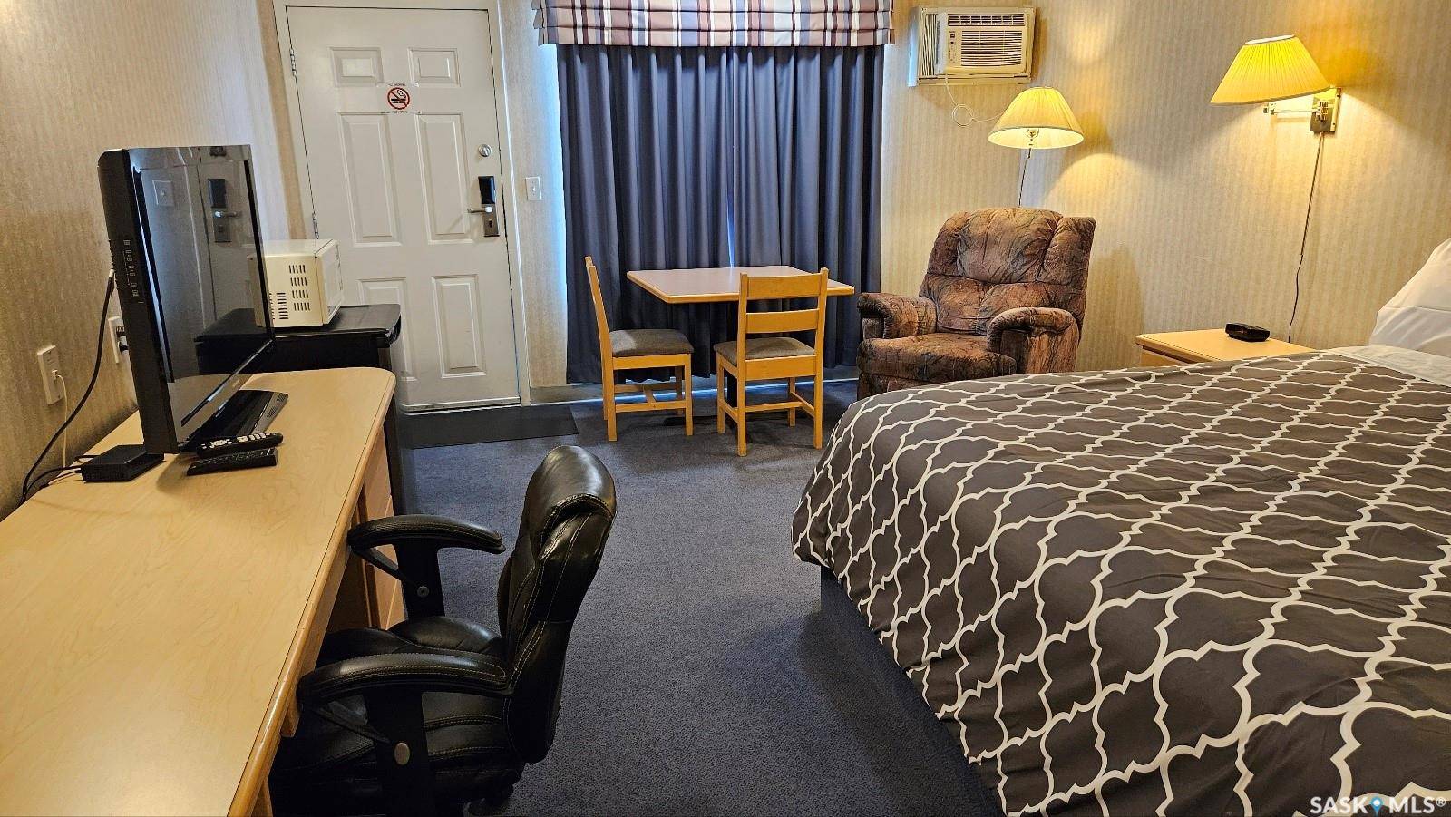 Weyburn, SK S4H 2J8,238 Sims AVENUE