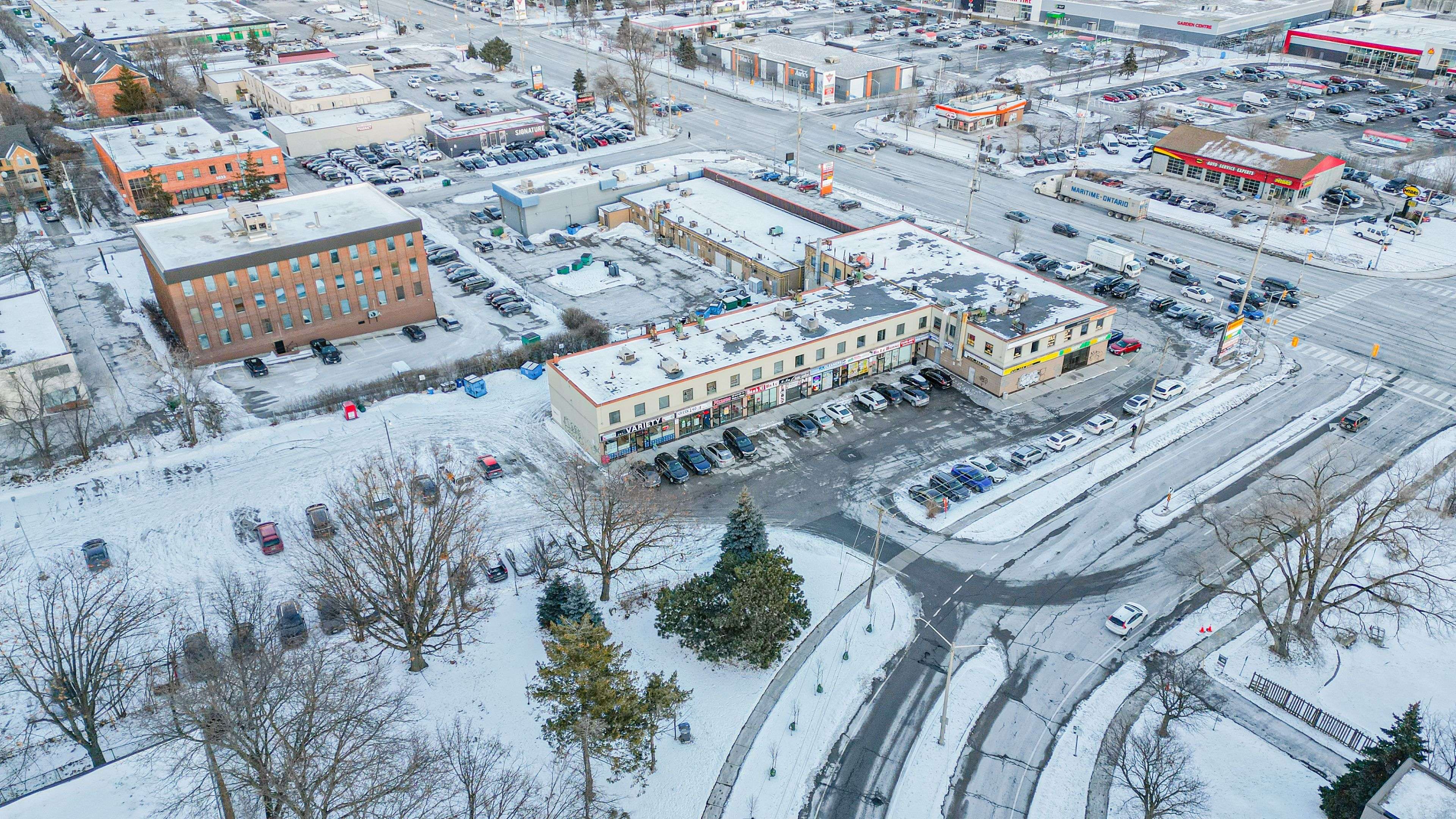 Mississauga, ON L4Y 2C4,1125 Dundas ST E #01