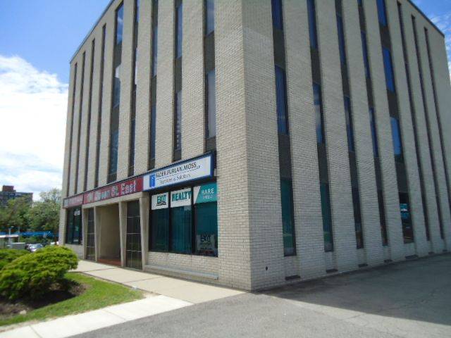 Brampton, ON L6V 1B2,134 Queen ST E #204