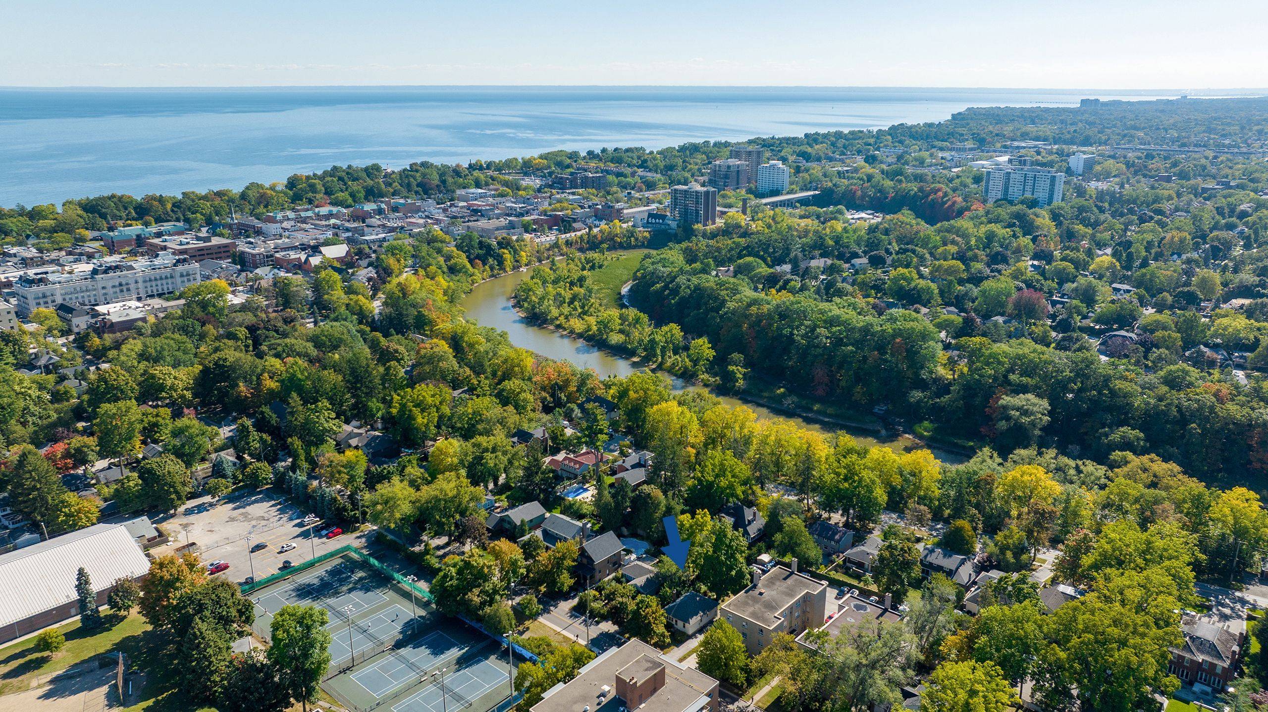 Oakville, ON L6J 3L4,258 Reynolds ST