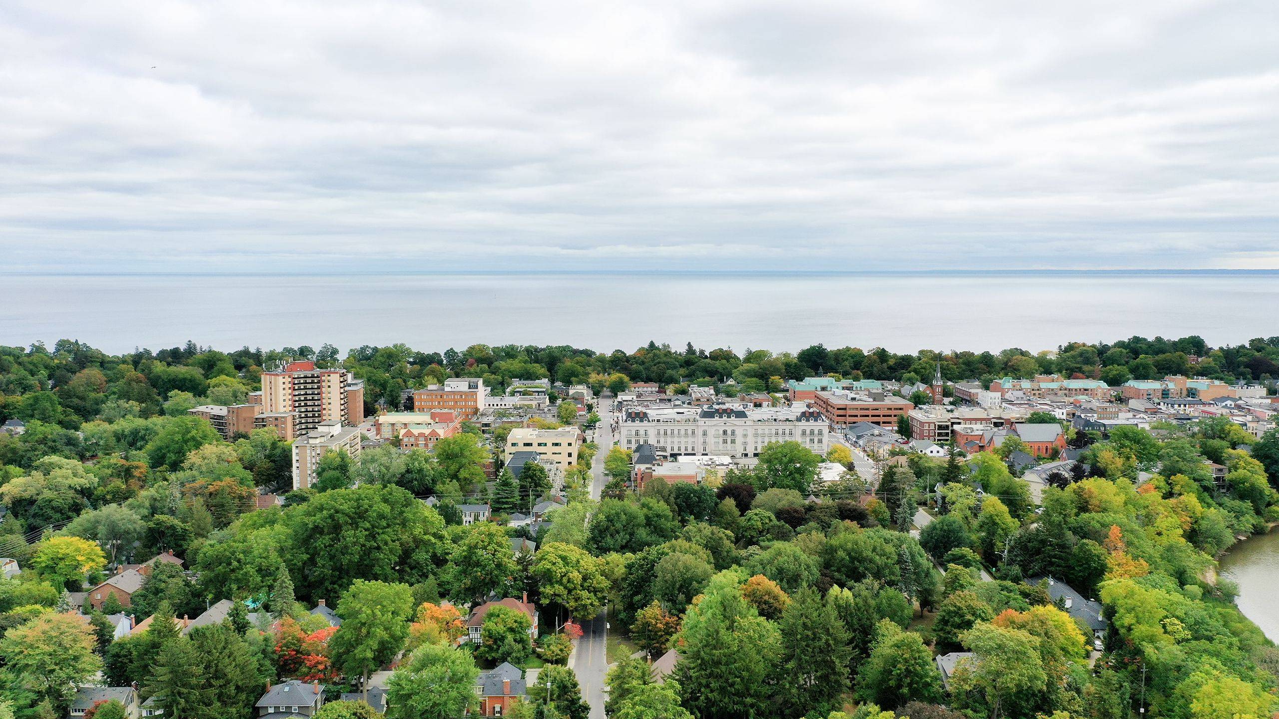 Oakville, ON L6J 3L4,258 Reynolds ST