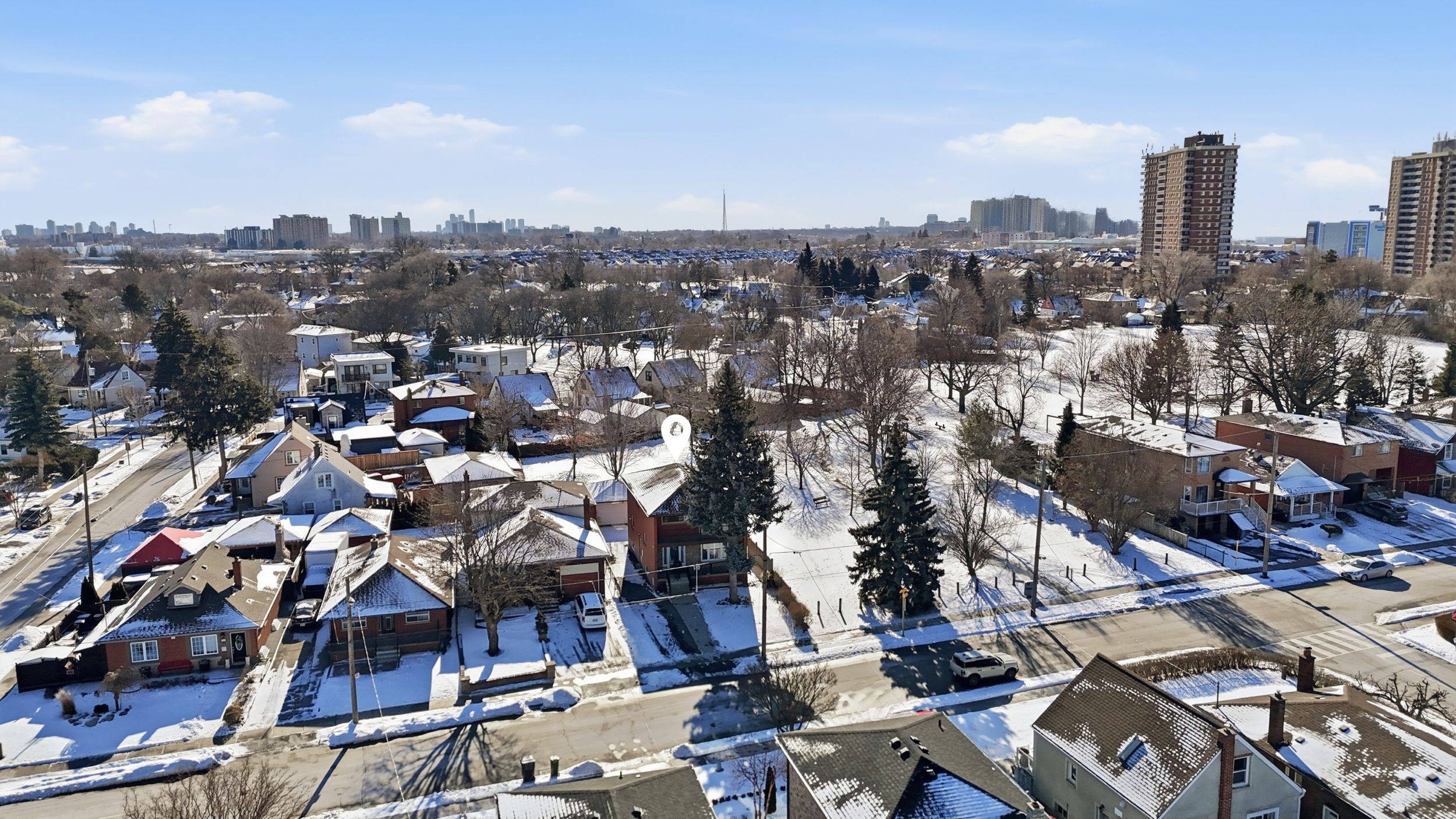 Toronto W04, ON M6M 3A4,117 Harding AVE