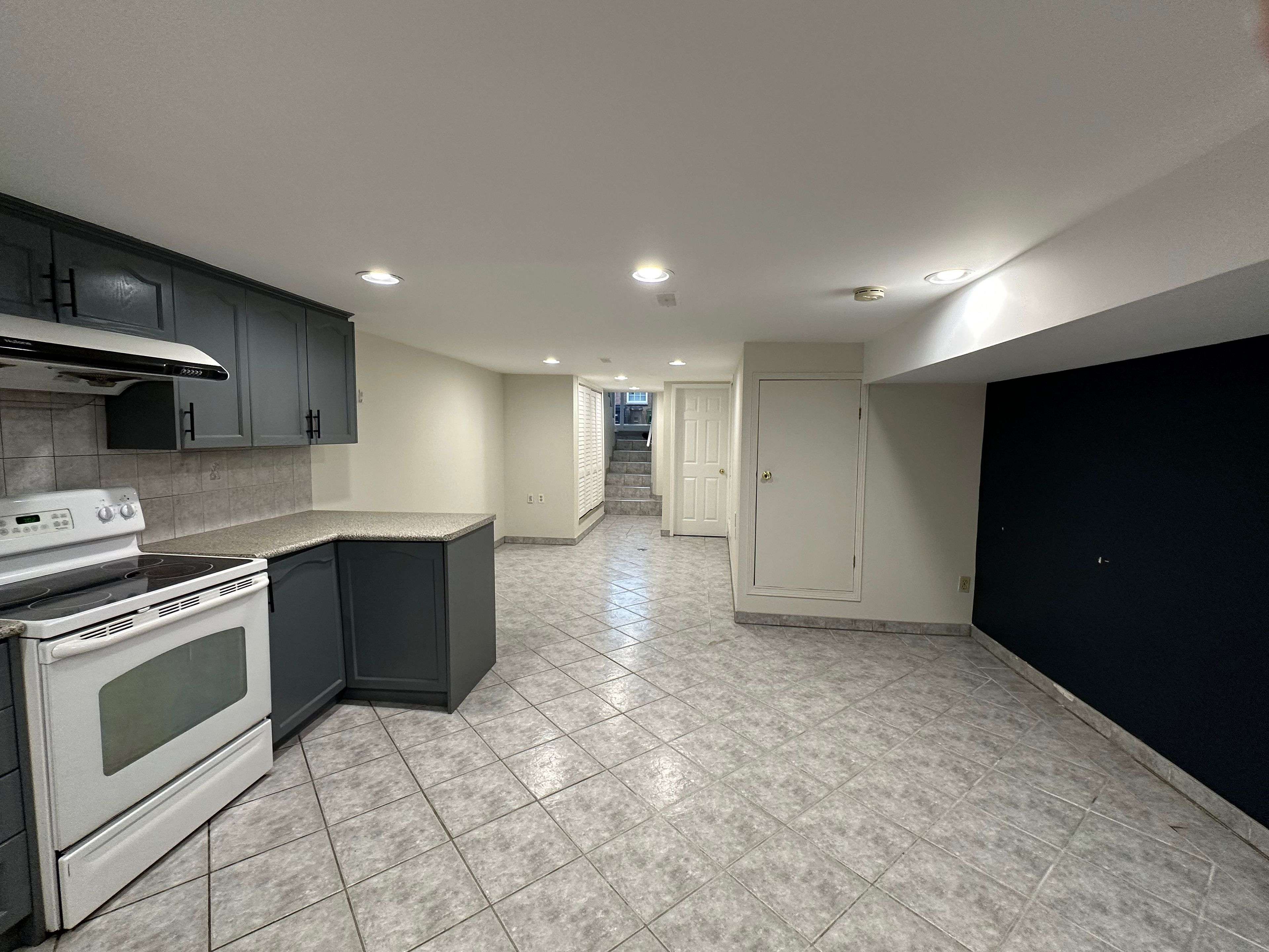 Toronto W03, ON M6E 3Y3,113 Kirknewton RD