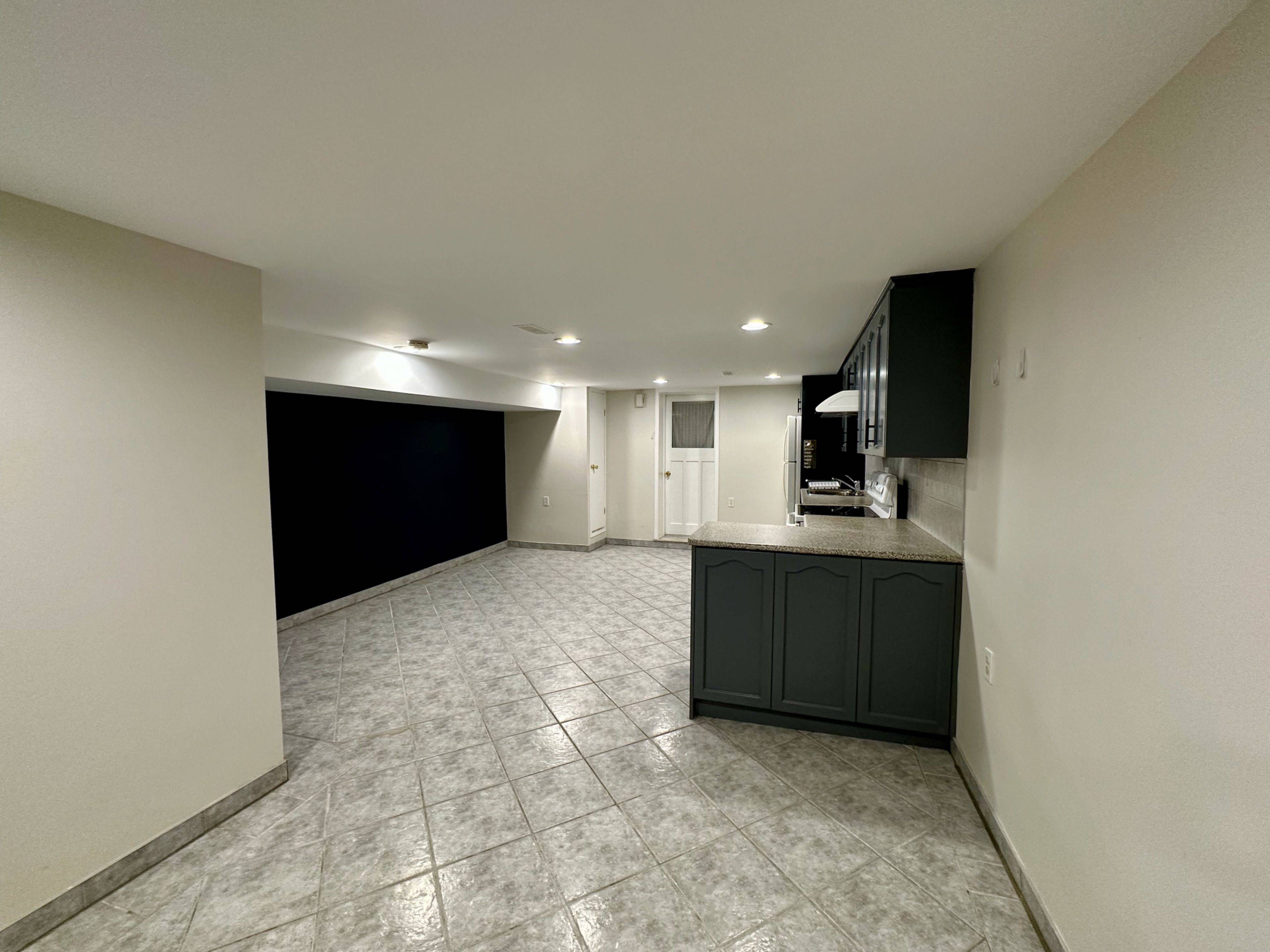 Toronto W03, ON M6E 3Y3,113 Kirknewton RD