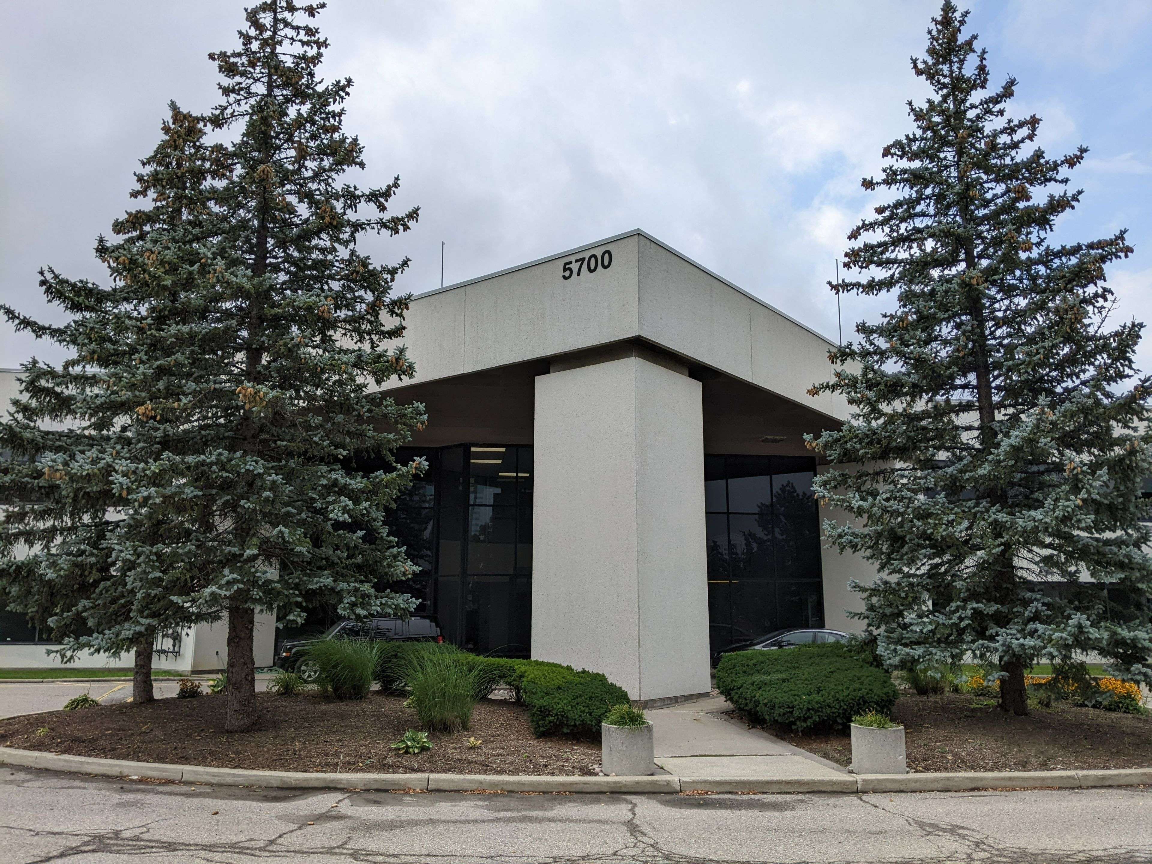 Mississauga, ON L5R 3E9,5700 Cancross CT #103