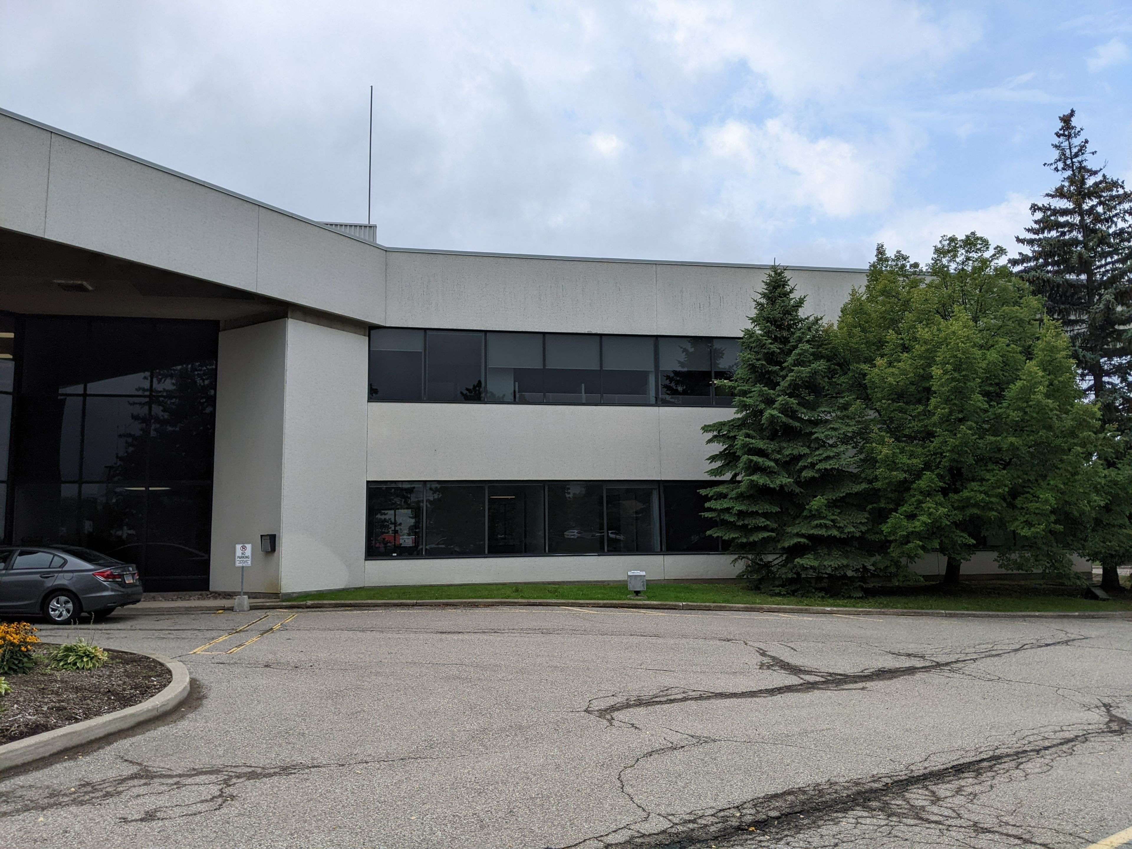 Mississauga, ON L5R 3E9,5700 Cancross CT #103