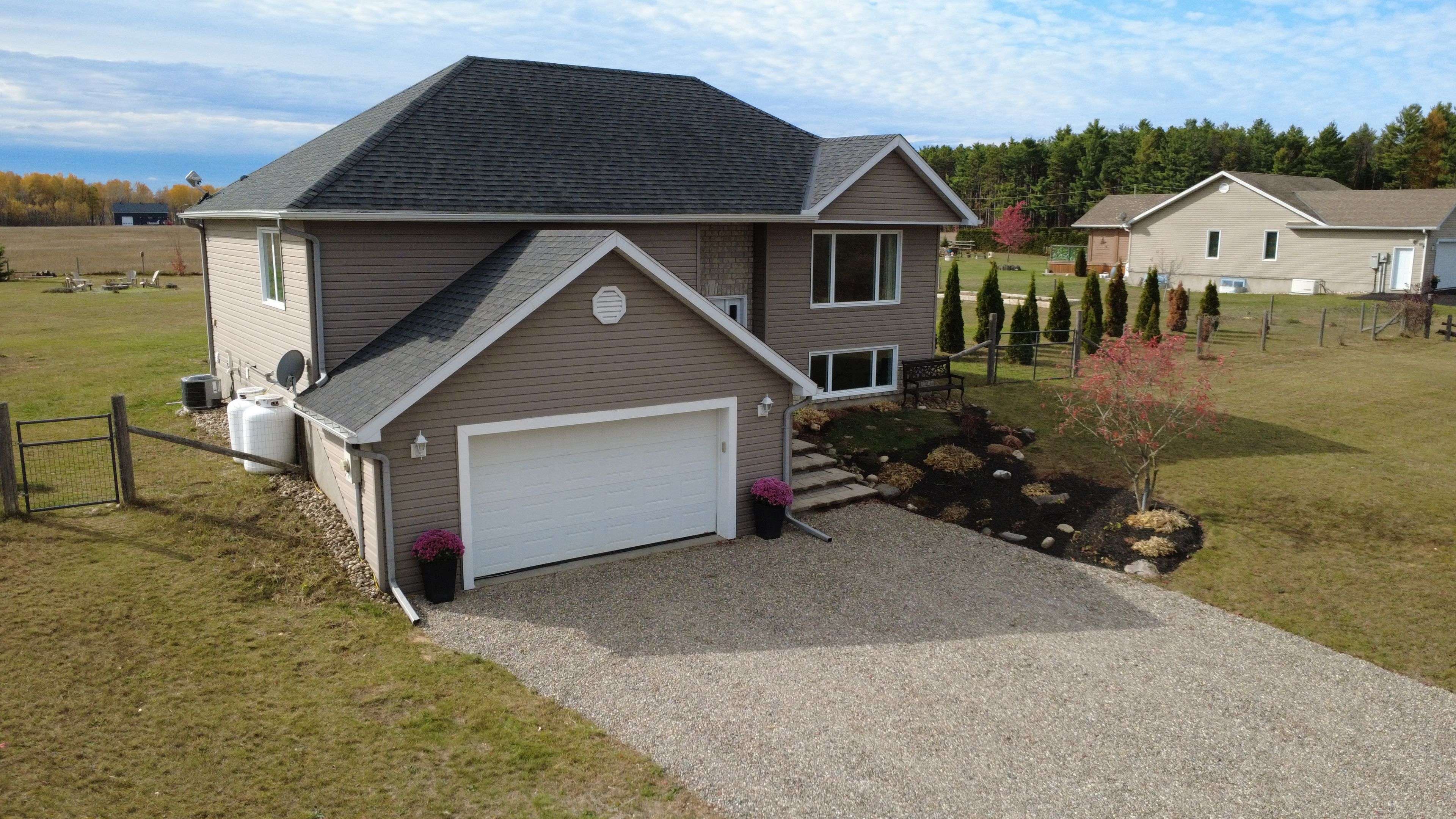 Horton, ON K7V 3Z6,2431 EADY RD