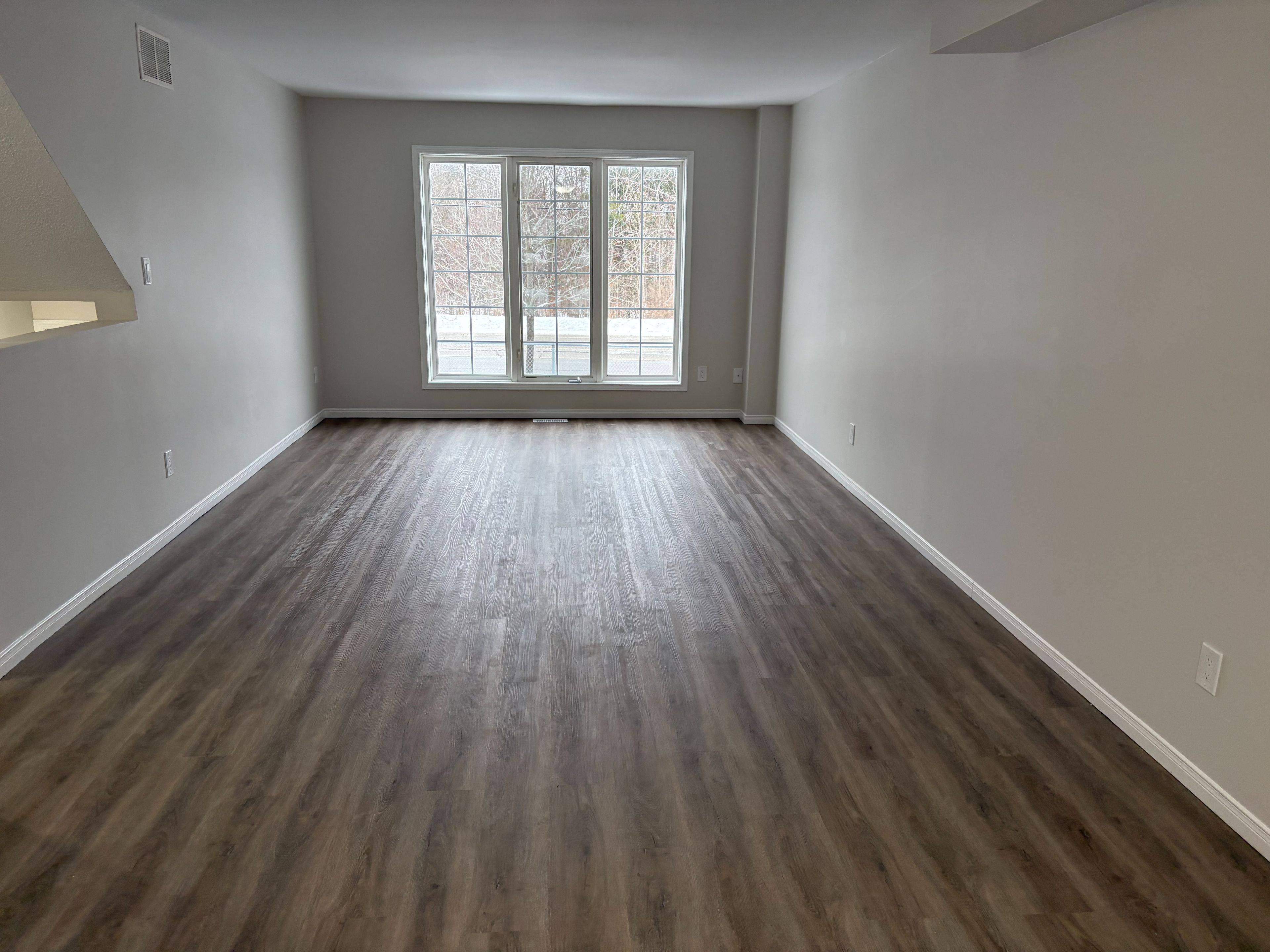 Waterloo, ON N2V 2V2,600 White Elm BLVD #6